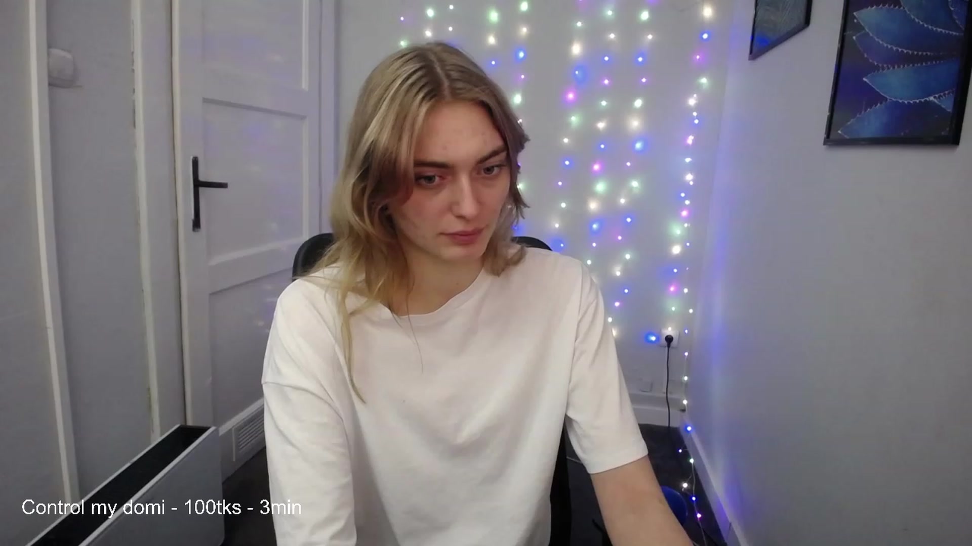 Gallery image thumbnail from PersonYouNeed's myfreecams stream on, 03/10/2023, 16:15 image 11 of 20