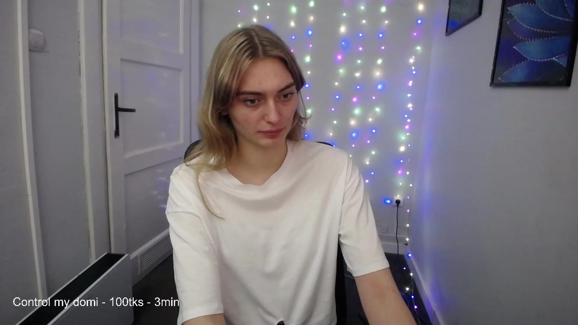 Gallery image thumbnail from PersonYouNeed's myfreecams stream on, 03/10/2023, 16:15 image 1 of 20