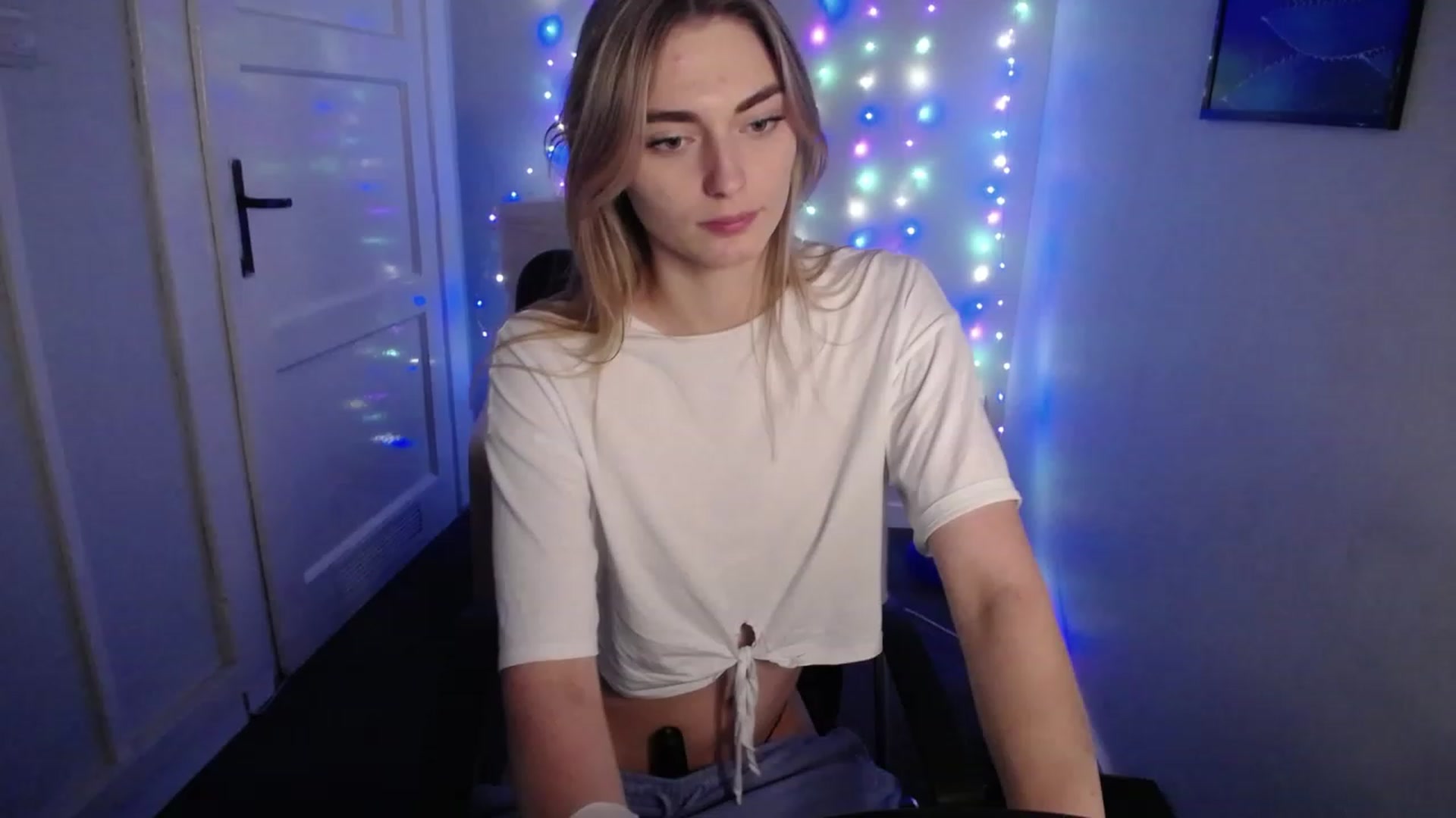 Gallery image thumbnail from PersonYouNeed's myfreecams stream on, 05/10/2023, 15:37 image 3 of 20