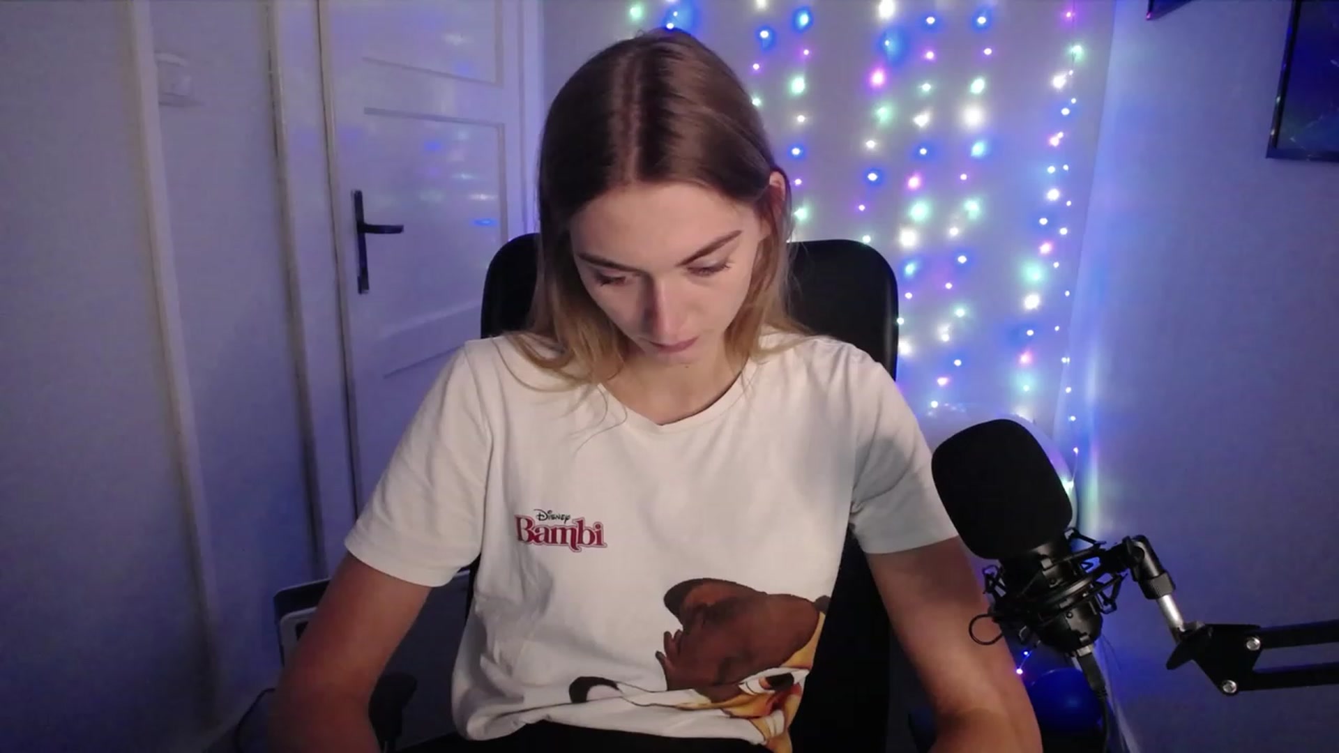 Gallery image thumbnail from PersonYouNeed's myfreecams stream on, 08/31/2023, 13:10 image 12 of 20