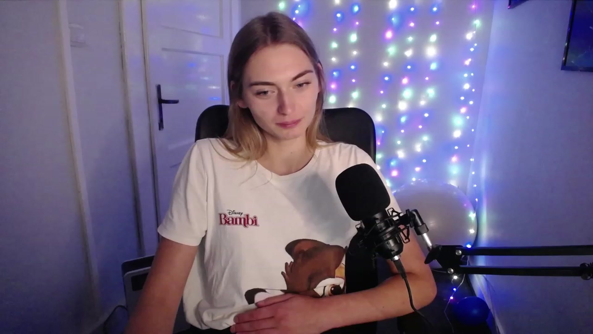 Gallery image thumbnail from PersonYouNeed's myfreecams stream on, 08/31/2023, 13:10 image 5 of 20