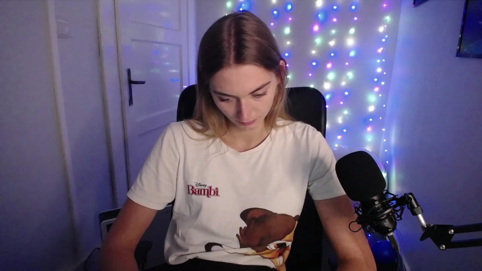 Gallery image thumbnail from PersonYouNeed's myfreecams stream on, 08/31/2023, 13:10 image 13 of 20