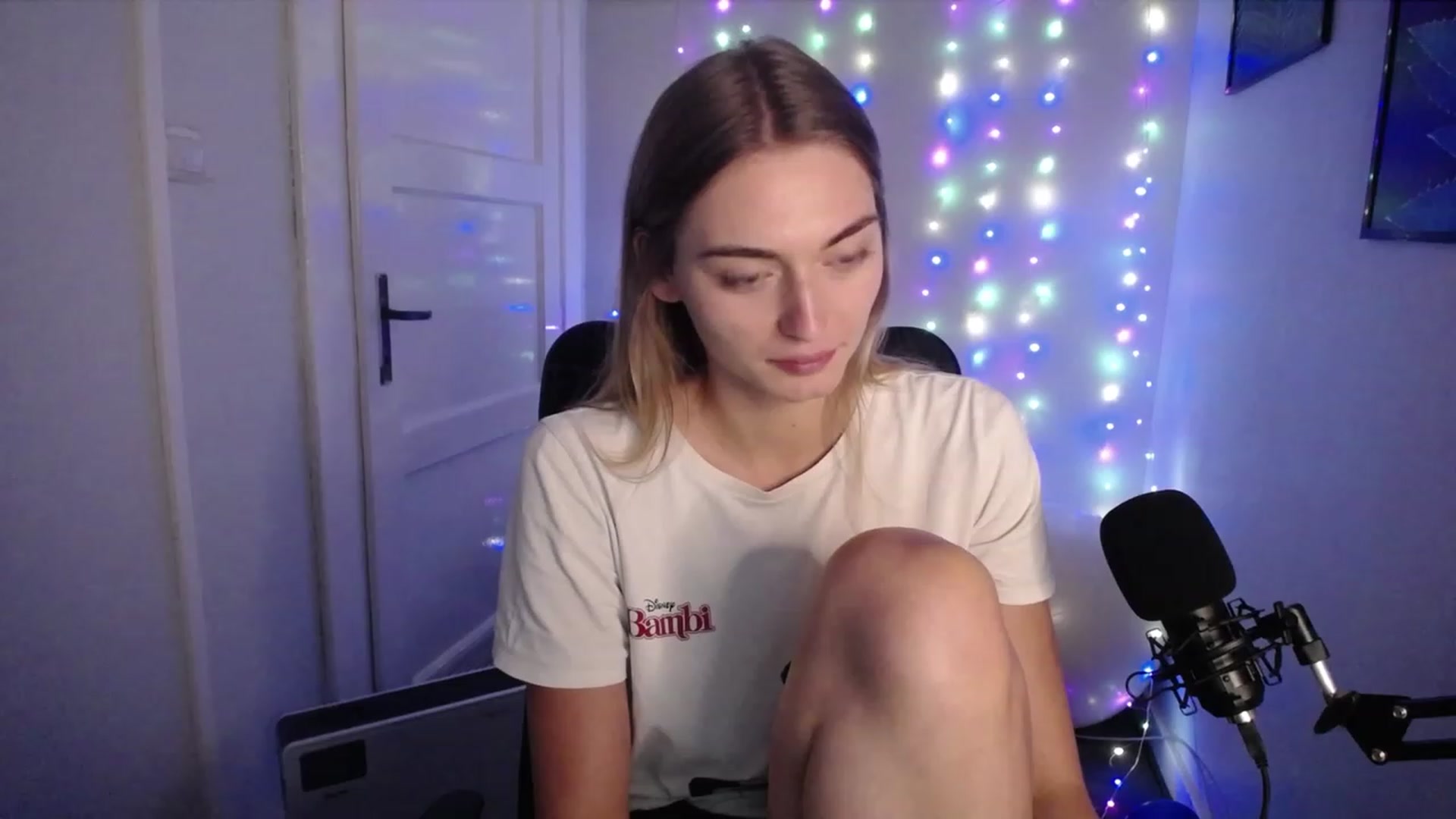 Gallery image thumbnail from PersonYouNeed's myfreecams stream on, 08/31/2023, 13:10 image 18 of 20