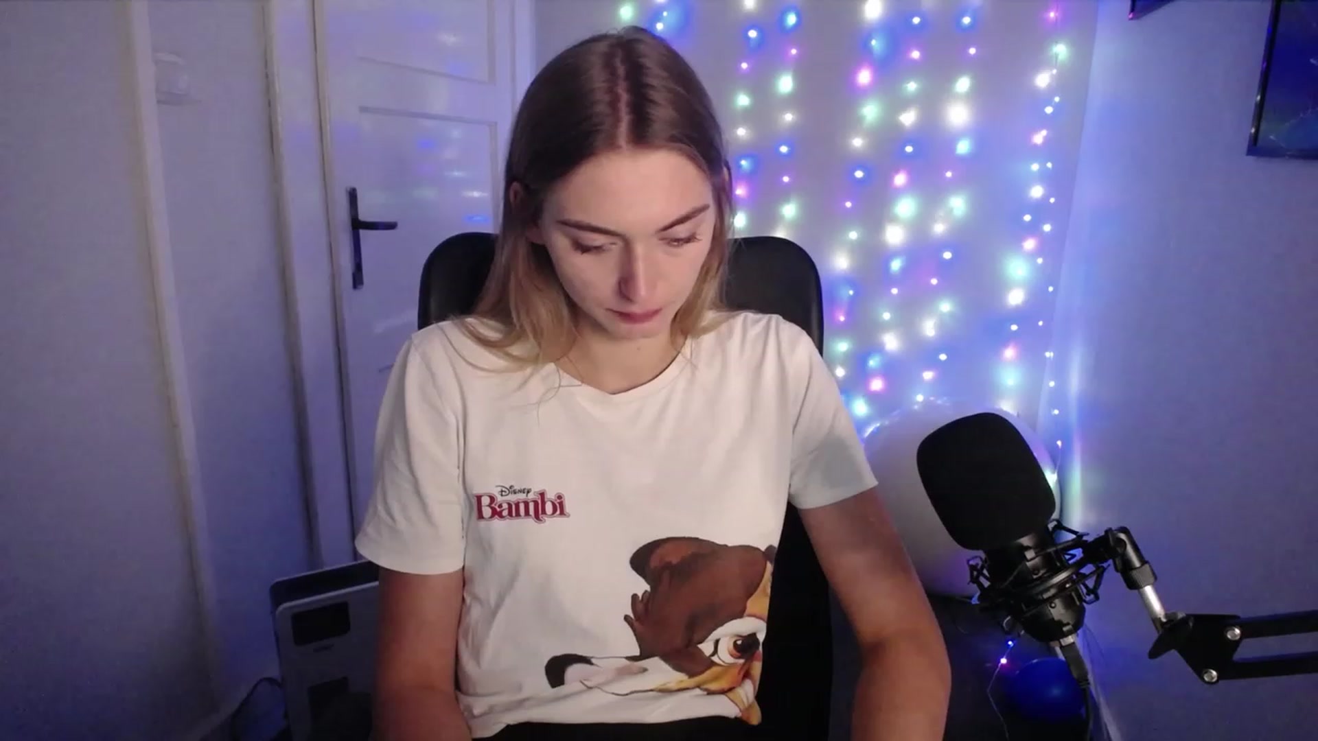 Gallery image thumbnail from PersonYouNeed's myfreecams stream on, 08/31/2023, 13:10 image 7 of 20