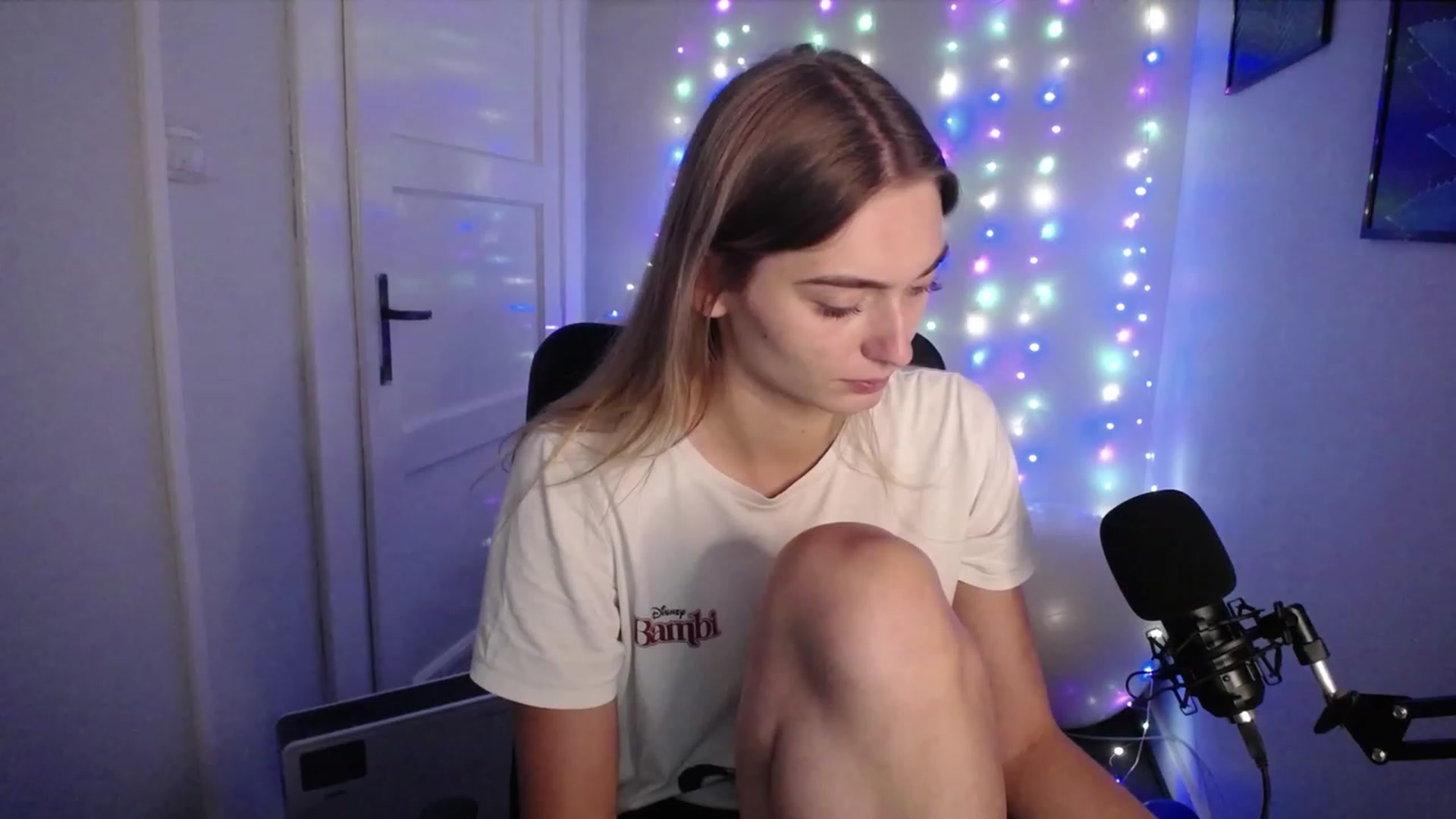 Gallery image thumbnail from PersonYouNeed's myfreecams stream on, 08/31/2023, 13:10 image 16 of 20