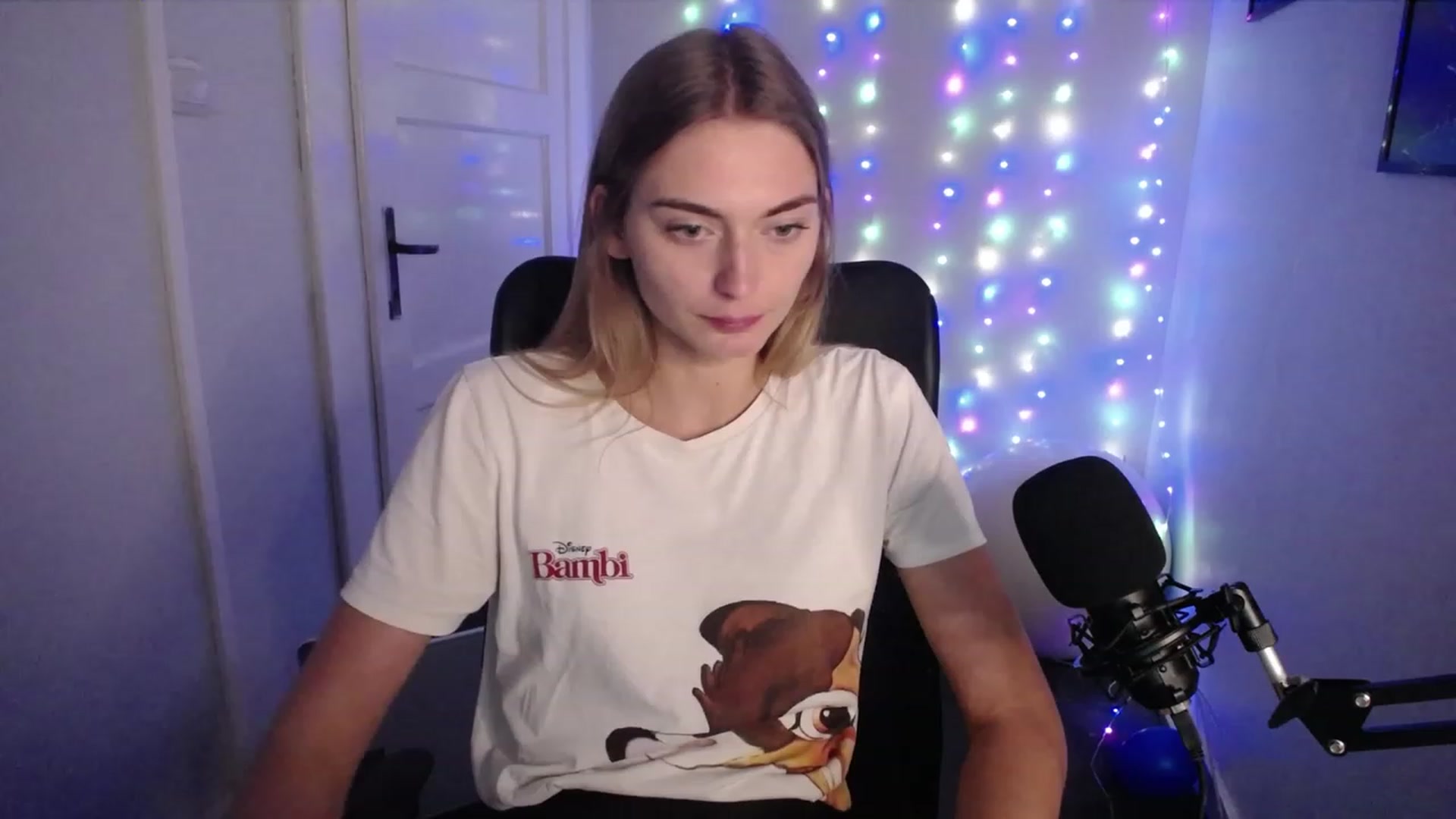 Gallery image thumbnail from PersonYouNeed's myfreecams stream on, 08/31/2023, 13:10 image 9 of 20