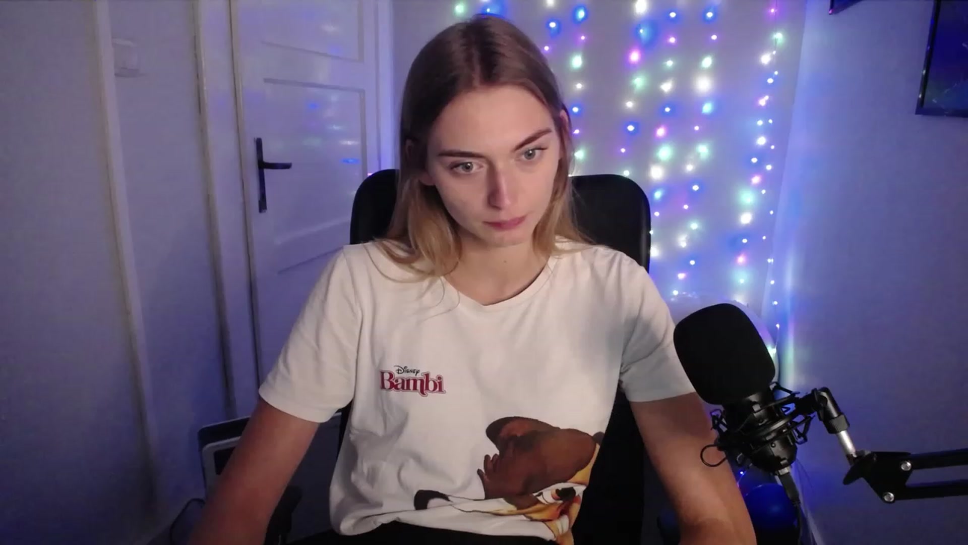 Gallery image thumbnail from PersonYouNeed's myfreecams stream on, 08/31/2023, 13:10 image 11 of 20
