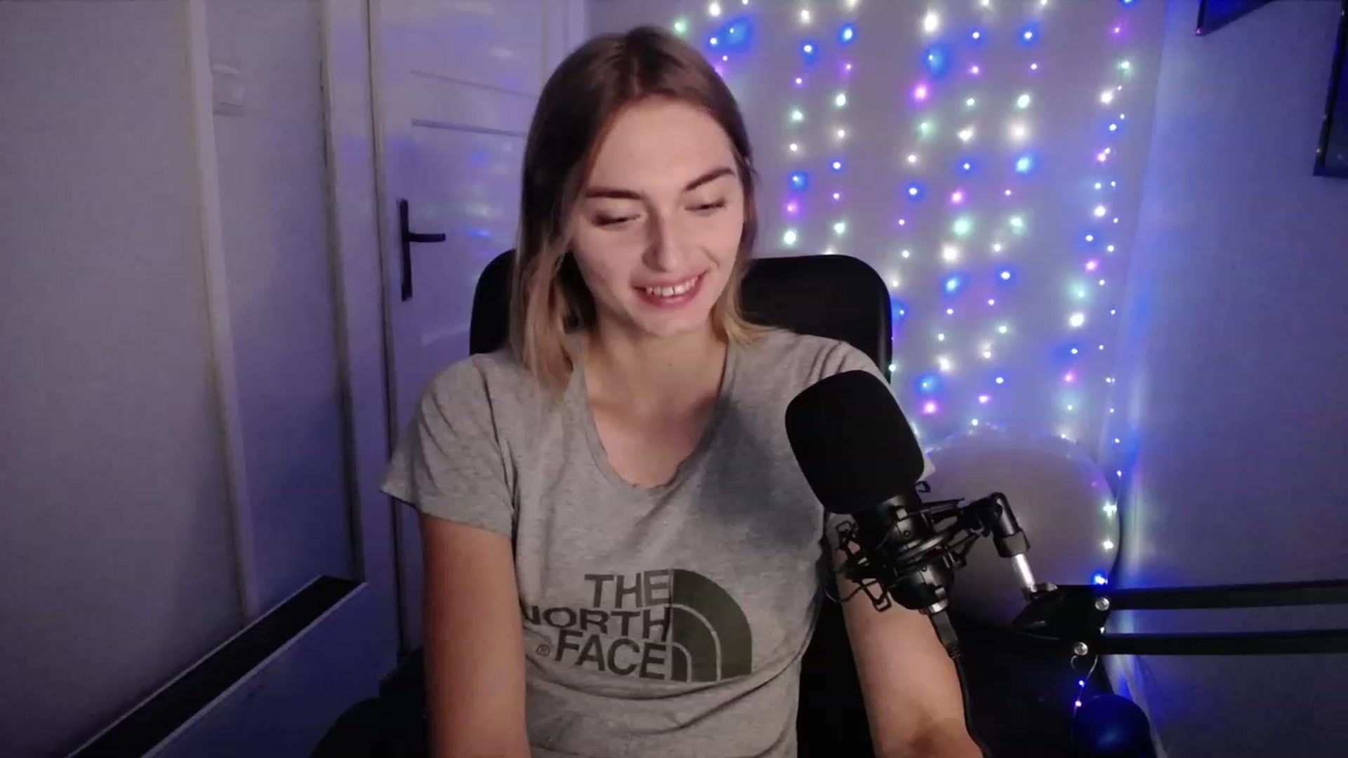 Gallery image thumbnail from PersonYouNeed's myfreecams stream on, 09/18/2023, 11:55 image 4 of 20