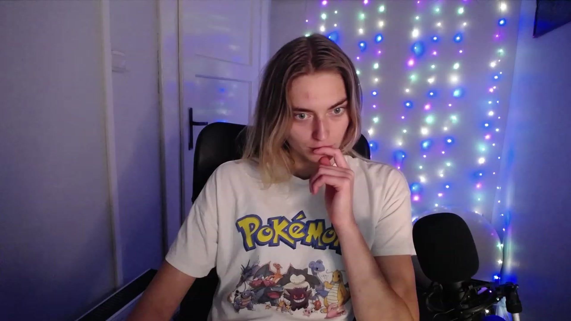 Gallery image thumbnail from PersonYouNeed's myfreecams stream on, 09/28/2023, 12:38 image 13 of 20