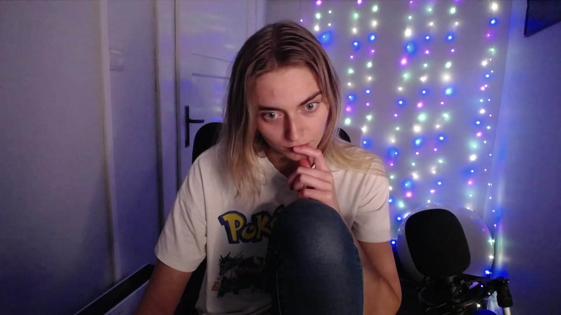 Gallery image thumbnail from PersonYouNeed's myfreecams stream on, 09/28/2023, 12:38 image 16 of 20