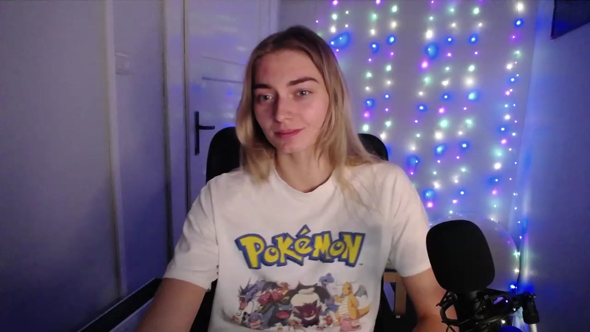 Gallery image thumbnail from PersonYouNeed's myfreecams stream on, 09/28/2023, 12:38 image 6 of 20