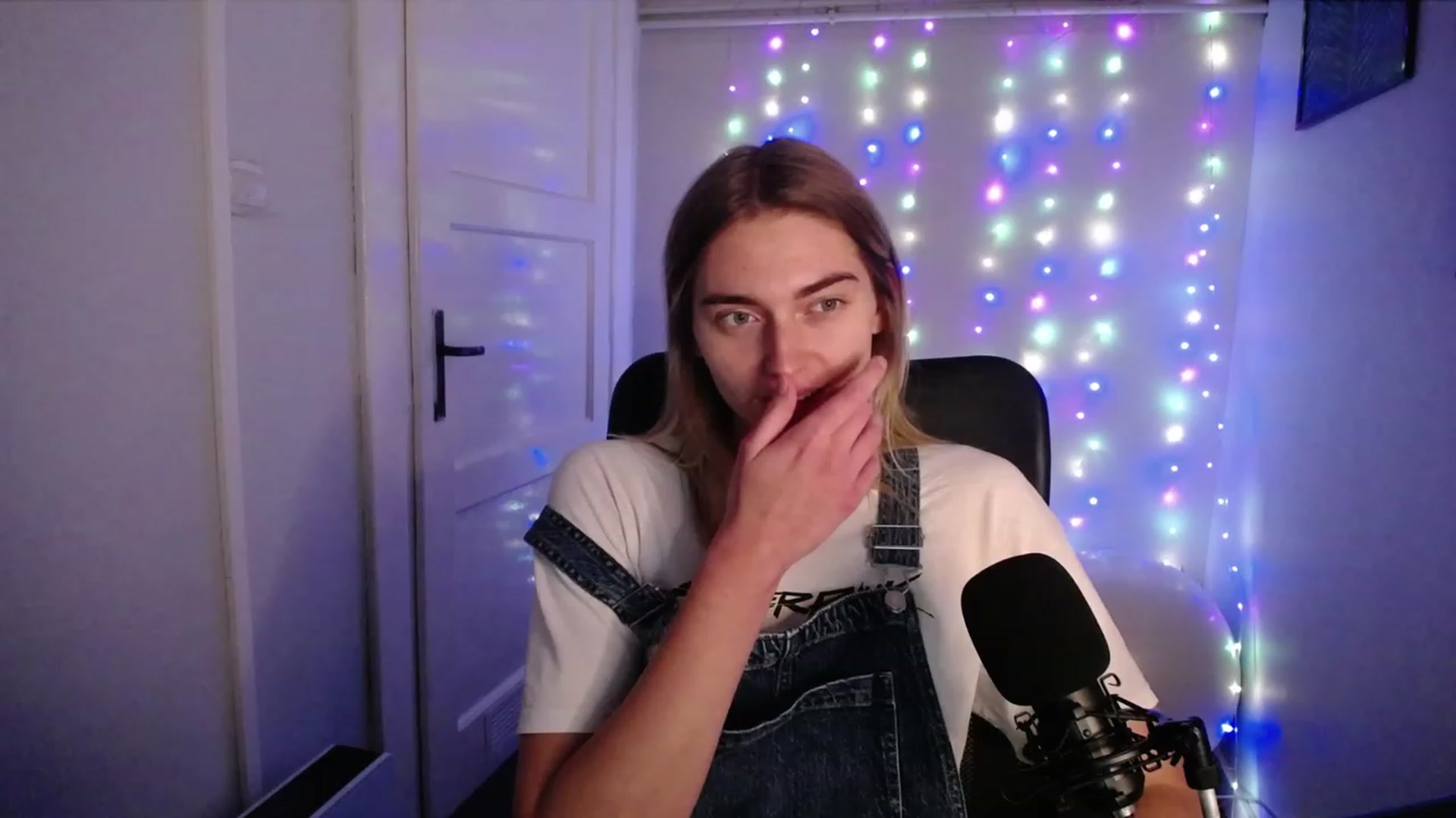 Gallery image thumbnail from PersonYouNeed's myfreecams stream on, 10/09/2023, 12:47 image 1 of 20