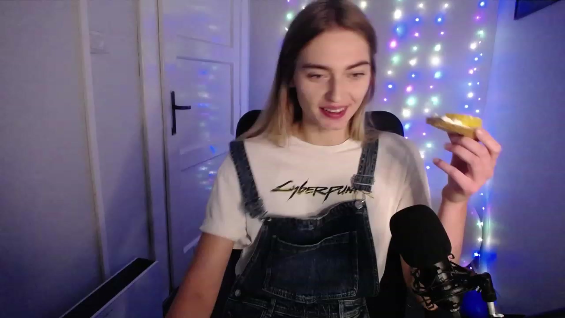Gallery image thumbnail from PersonYouNeed's myfreecams stream on, 10/09/2023, 12:47 image 7 of 20