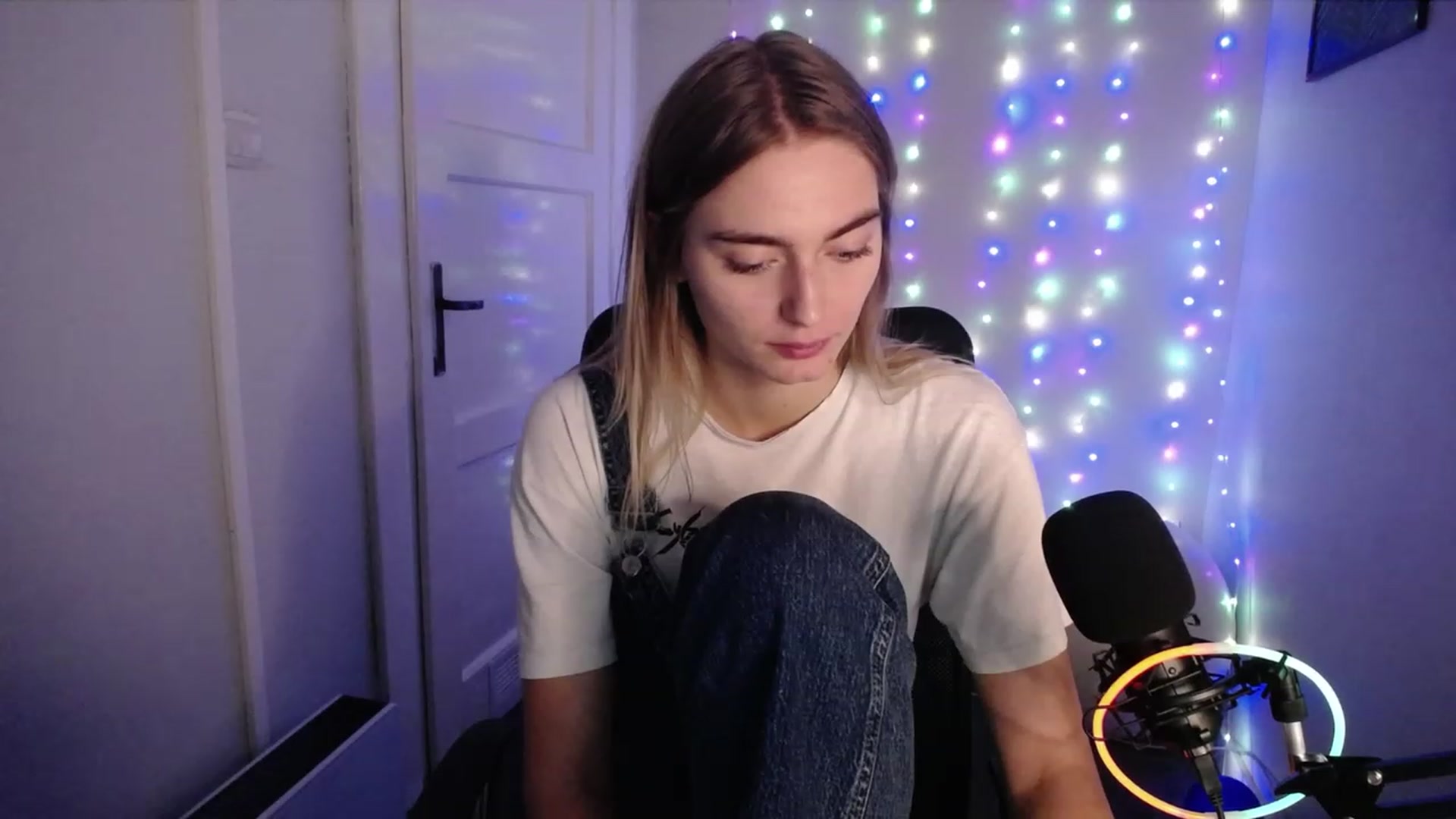 Gallery image thumbnail from PersonYouNeed's myfreecams stream on, 10/09/2023, 13:36 image 4 of 20