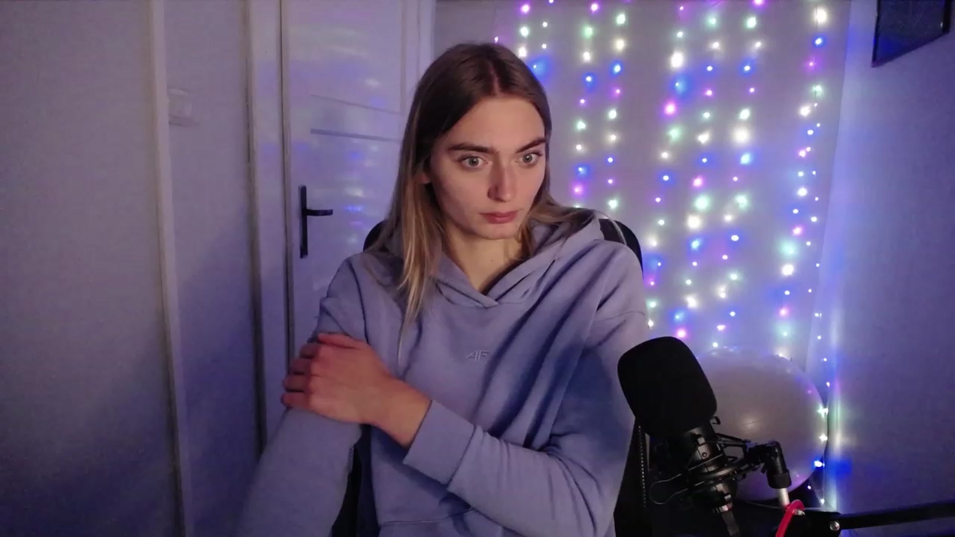 Gallery image thumbnail from PersonYouNeed's myfreecams stream on, 10/10/2023, 07:32 image 19 of 20
