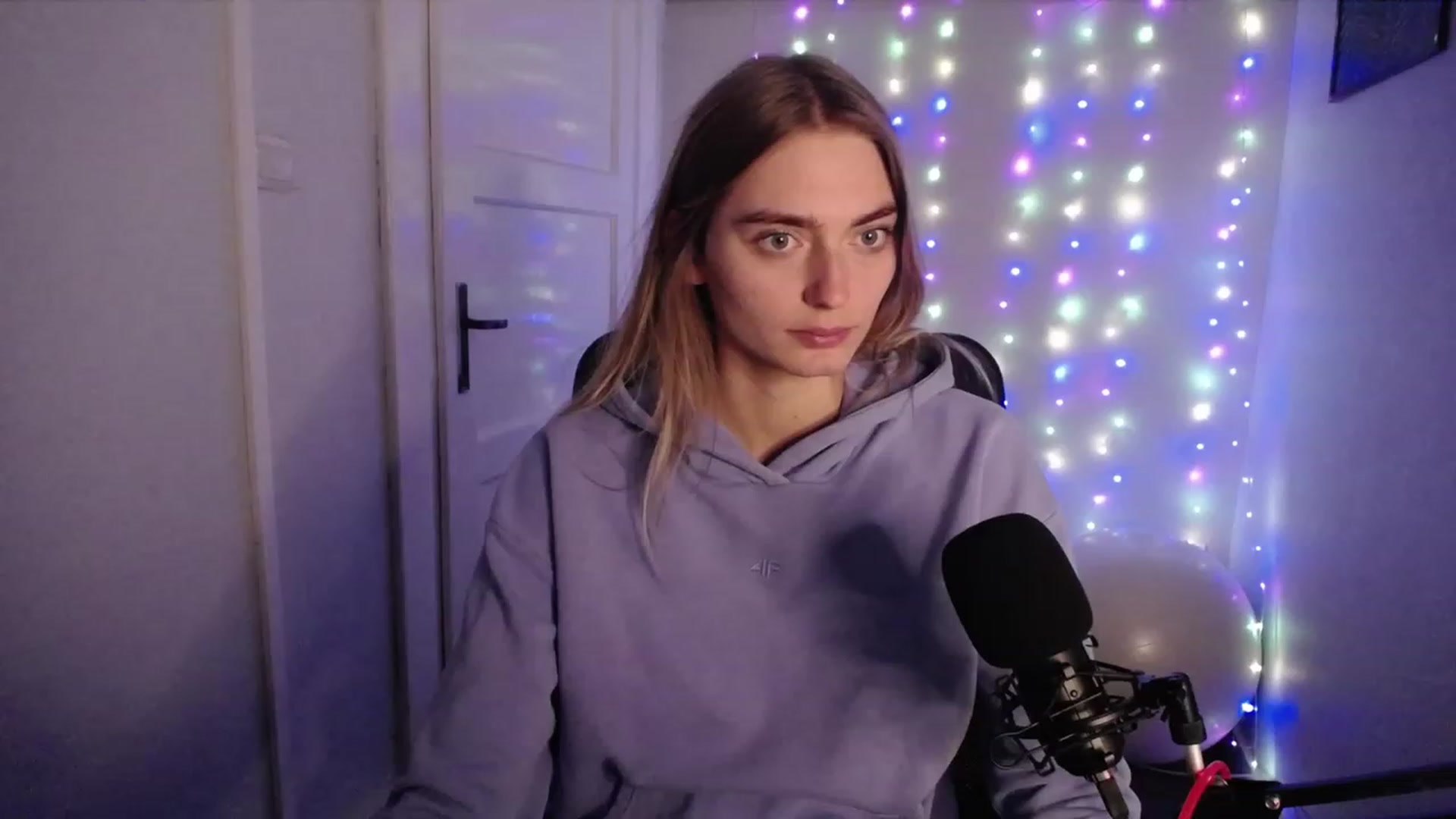 Gallery image thumbnail from PersonYouNeed's myfreecams stream on, 10/10/2023, 07:32 image 9 of 20