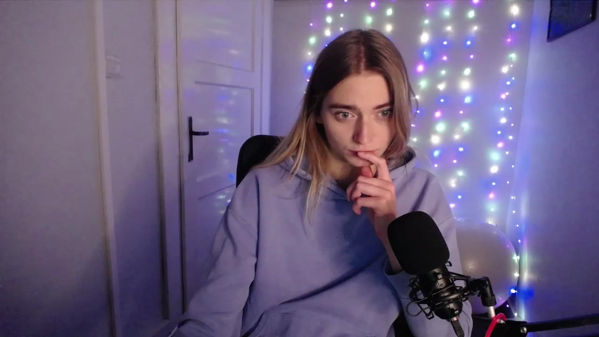 Gallery image thumbnail from PersonYouNeed's myfreecams stream on, 10/10/2023, 07:32 image 10 of 20