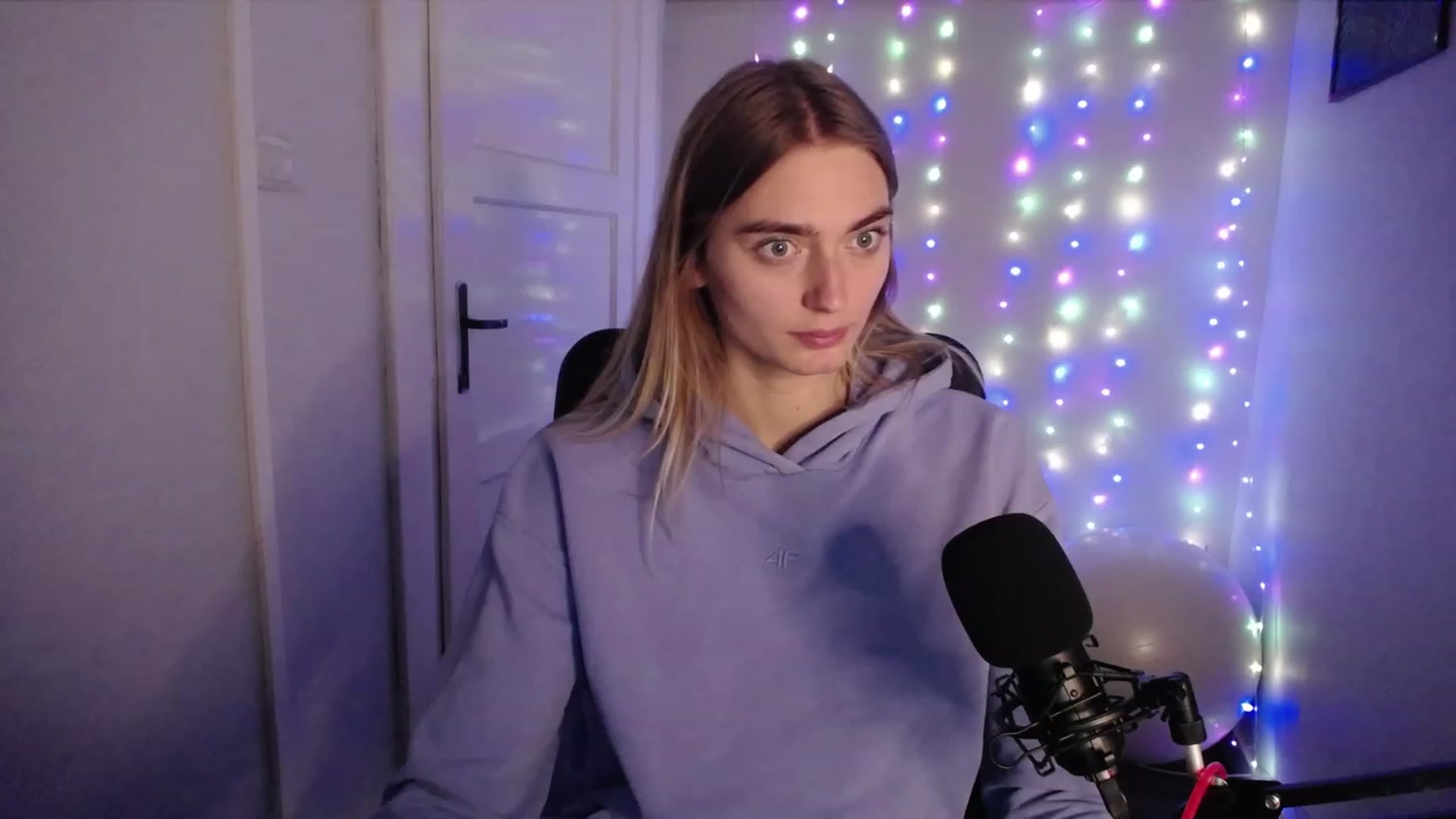 Gallery image thumbnail from PersonYouNeed's myfreecams stream on, 10/10/2023, 07:32 image 15 of 20