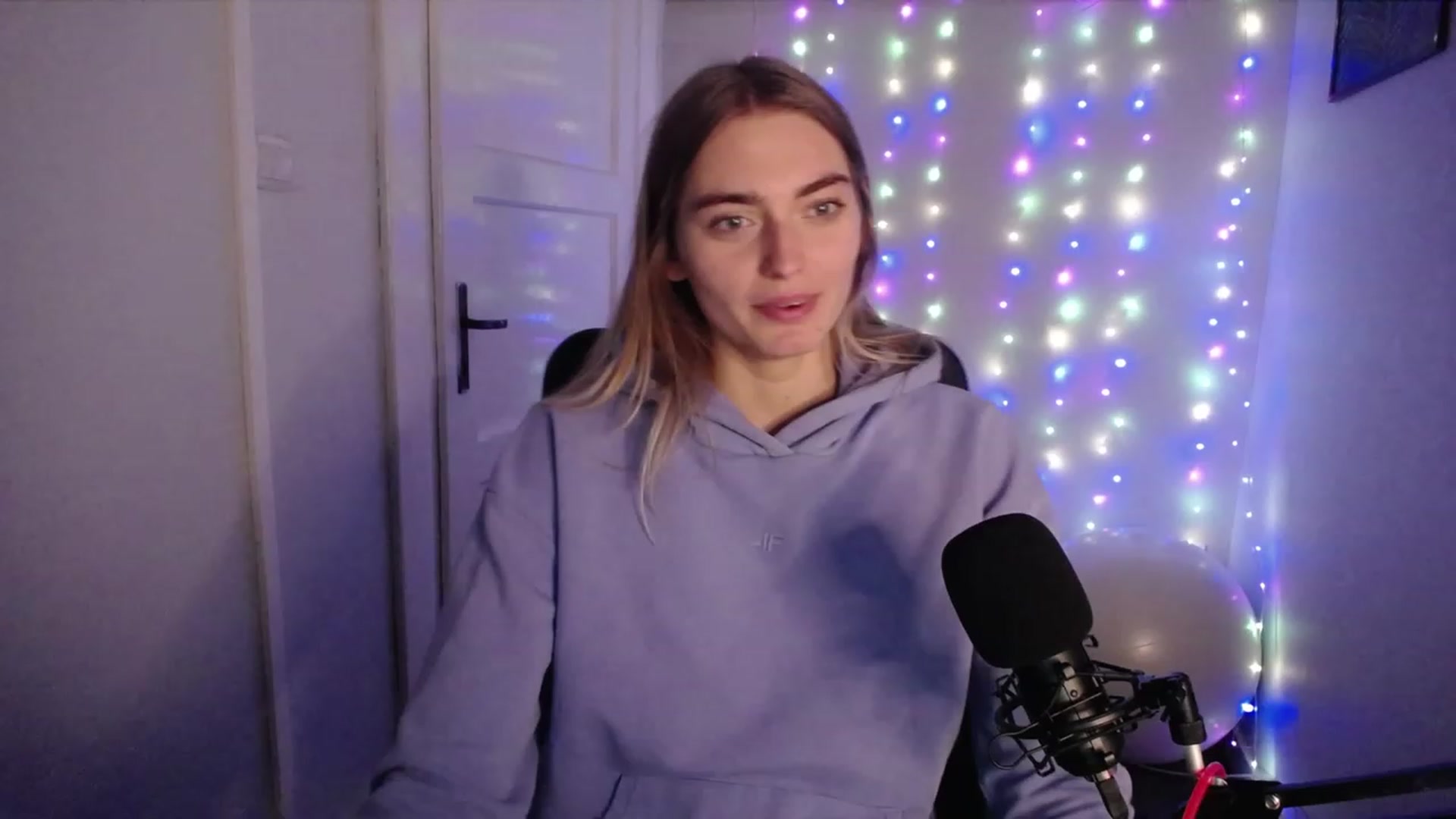 Gallery image thumbnail from PersonYouNeed's myfreecams stream on, 10/10/2023, 07:32 image 12 of 20