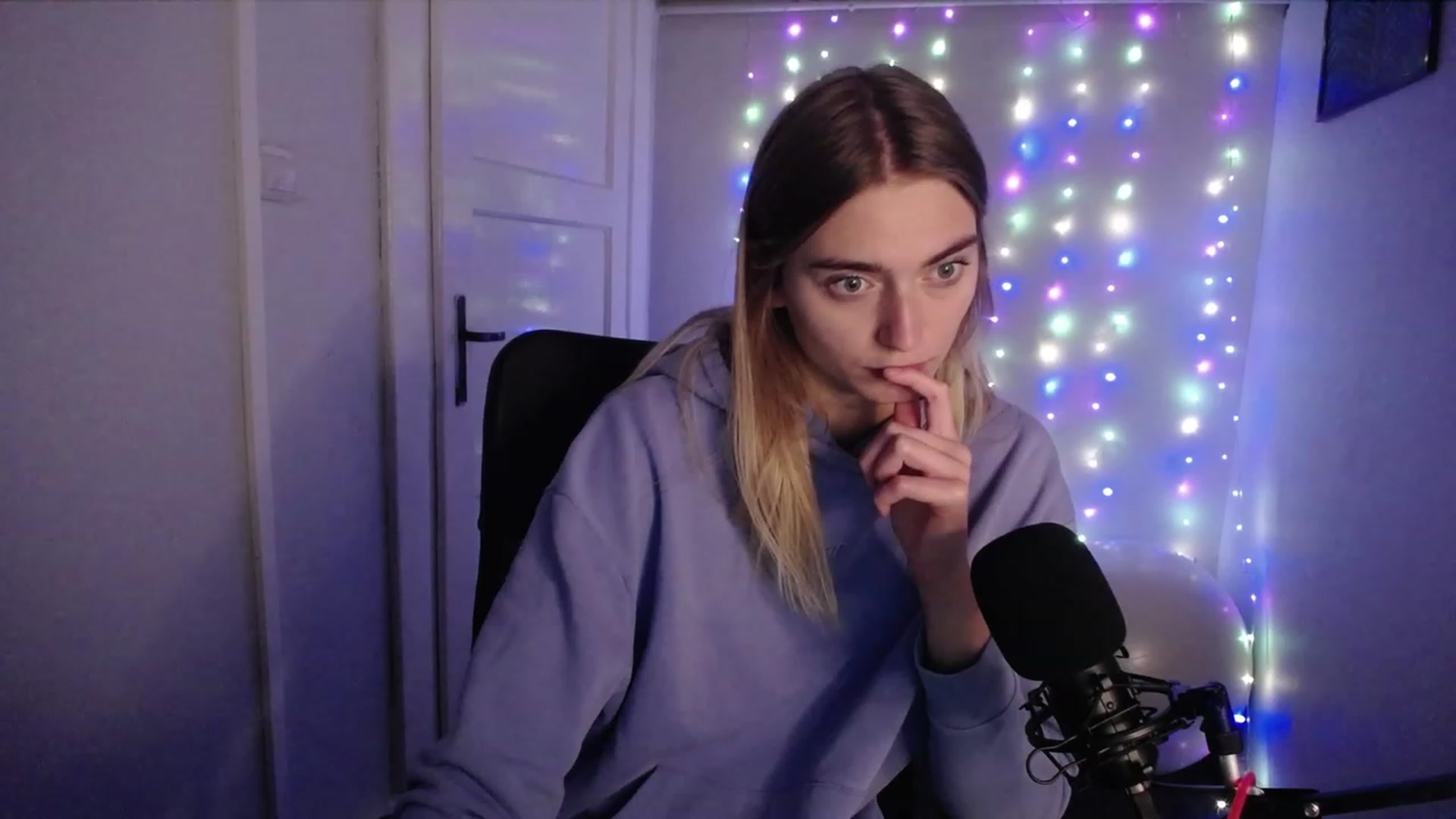 Gallery image thumbnail from PersonYouNeed's myfreecams stream on, 10/10/2023, 08:58 image 3 of 20