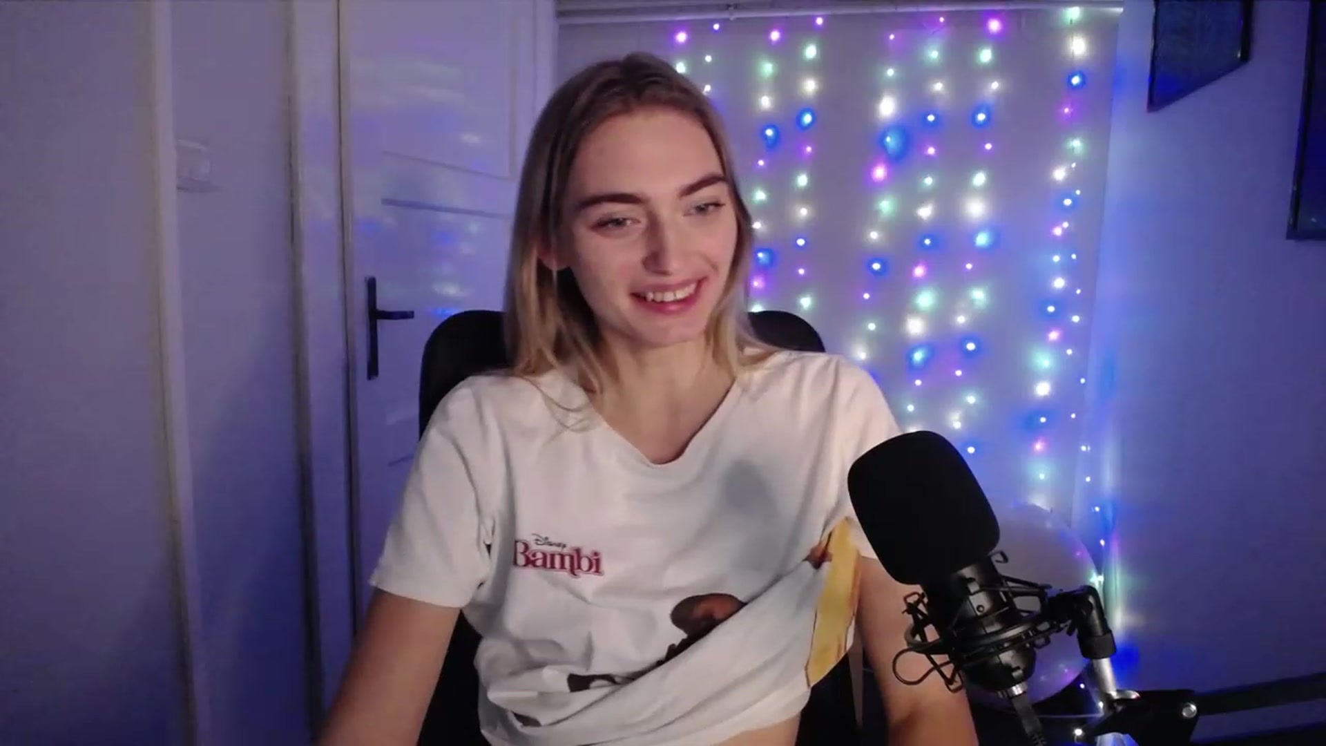 Gallery image thumbnail from PersonYouNeed's myfreecams stream on, 10/11/2023, 13:34 image 20 of 20