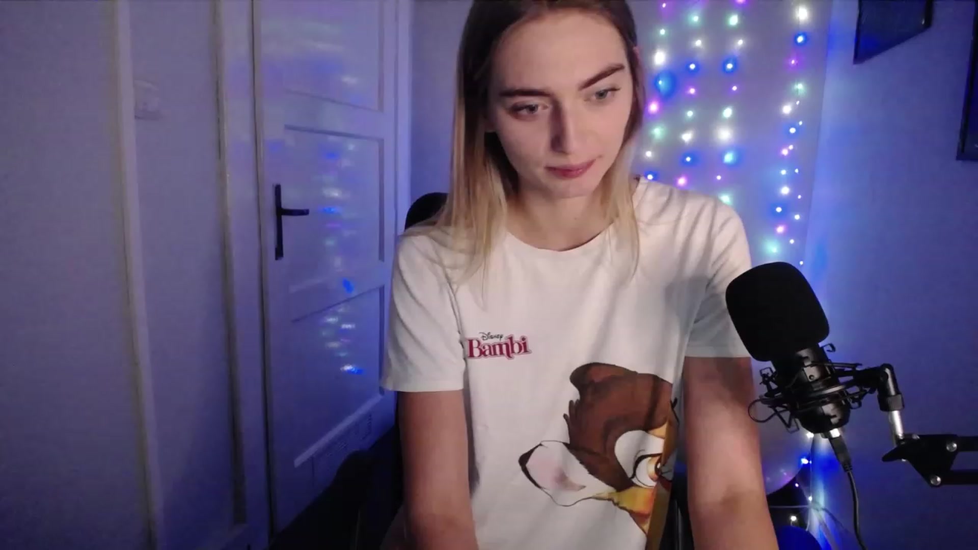 Gallery image thumbnail from PersonYouNeed's myfreecams stream on, 10/11/2023, 13:34 image 10 of 20