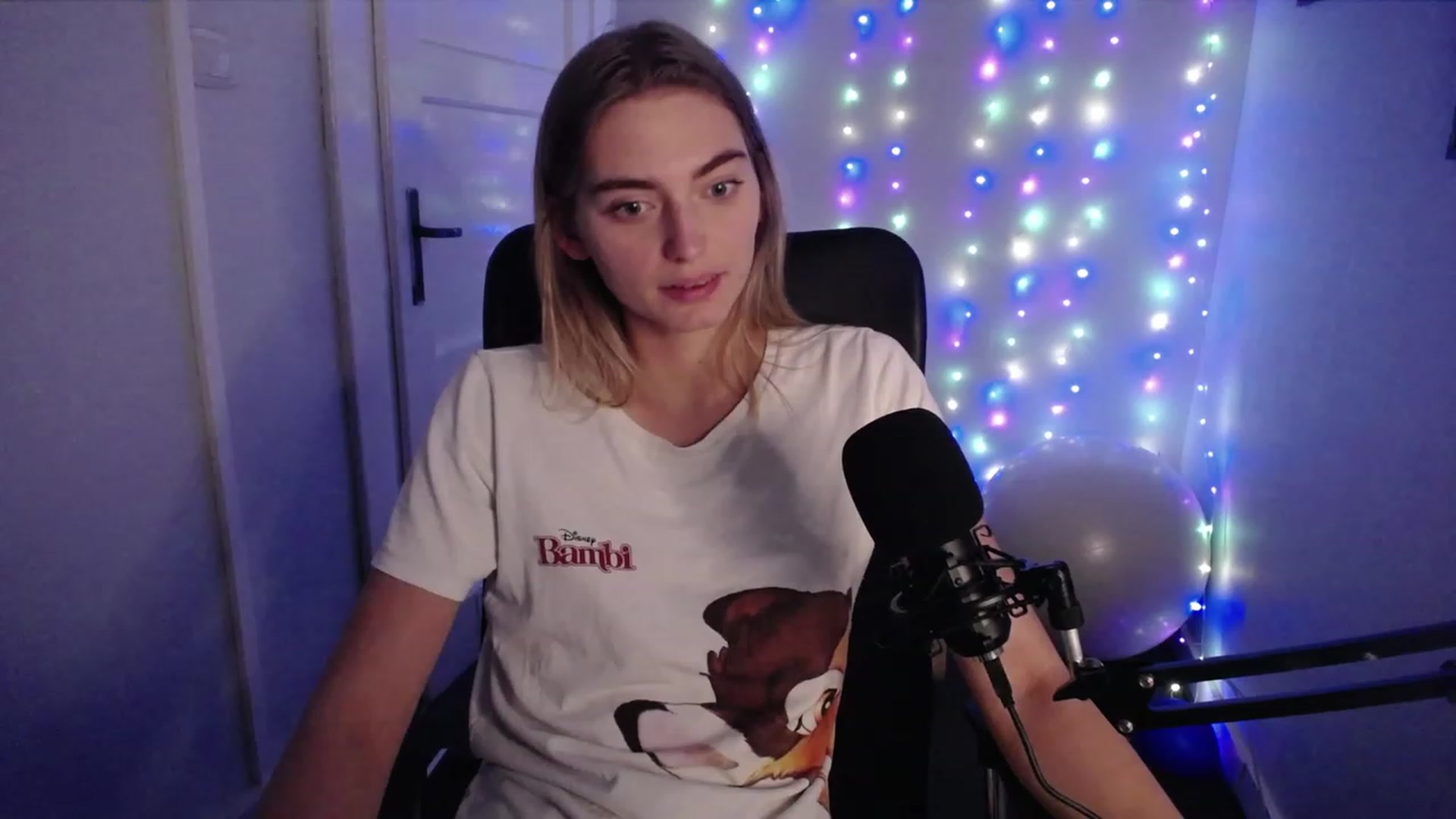 Gallery image thumbnail from PersonYouNeed's myfreecams stream on, 10/11/2023, 14:18 image 13 of 20
