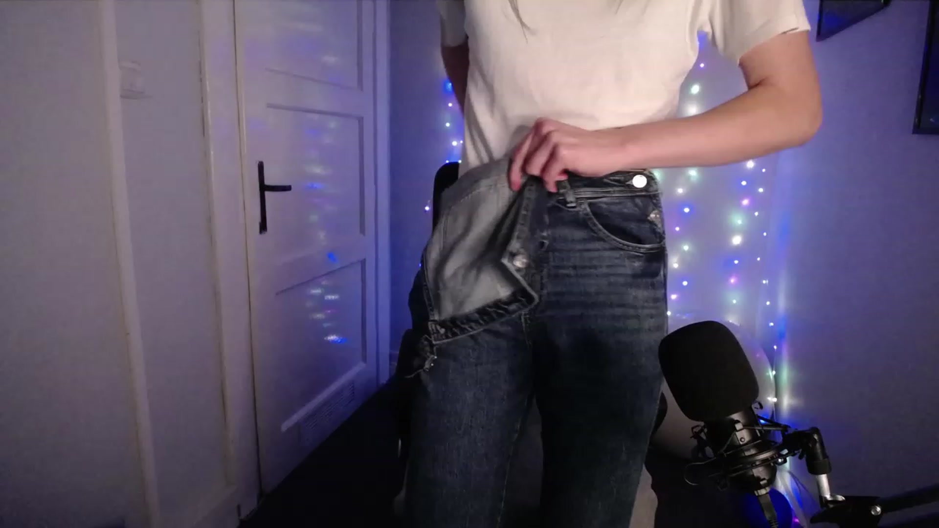 Gallery image thumbnail from PersonYouNeed's myfreecams stream on, 10/12/2023, 14:35 image 7 of 20