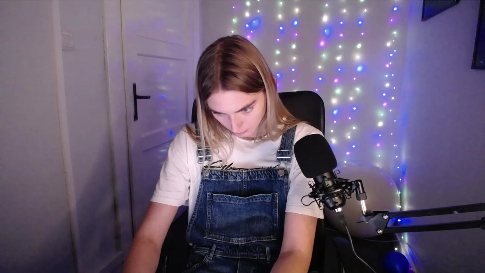 Gallery image thumbnail from PersonYouNeed's myfreecams stream on, 10/12/2023, 14:35 image 18 of 20