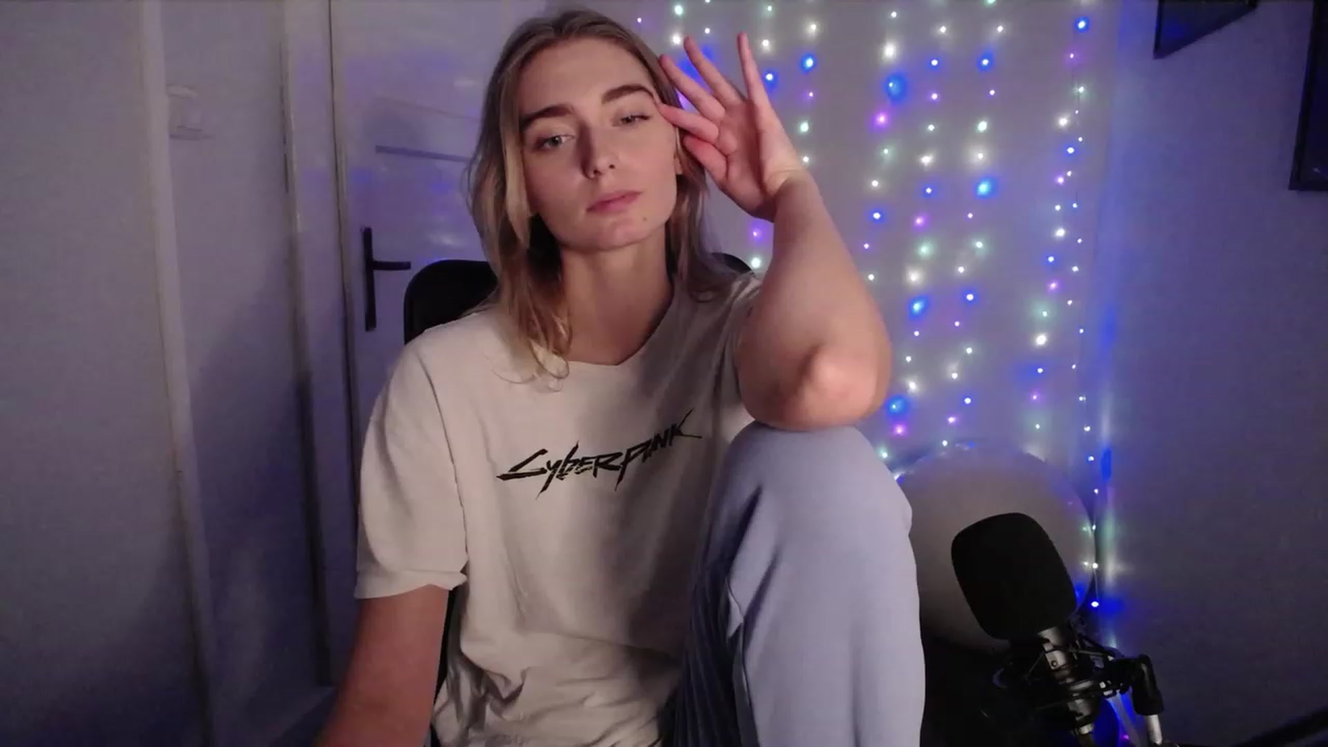 Gallery image thumbnail from PersonYouNeed's myfreecams stream on, 10/13/2023, 14:29 image 15 of 20