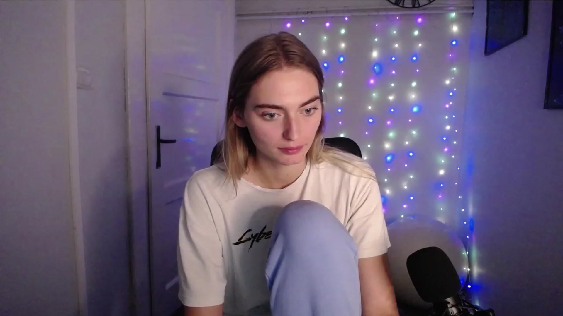Gallery image thumbnail from PersonYouNeed's myfreecams stream on, 10/13/2023, 14:29 image 6 of 20