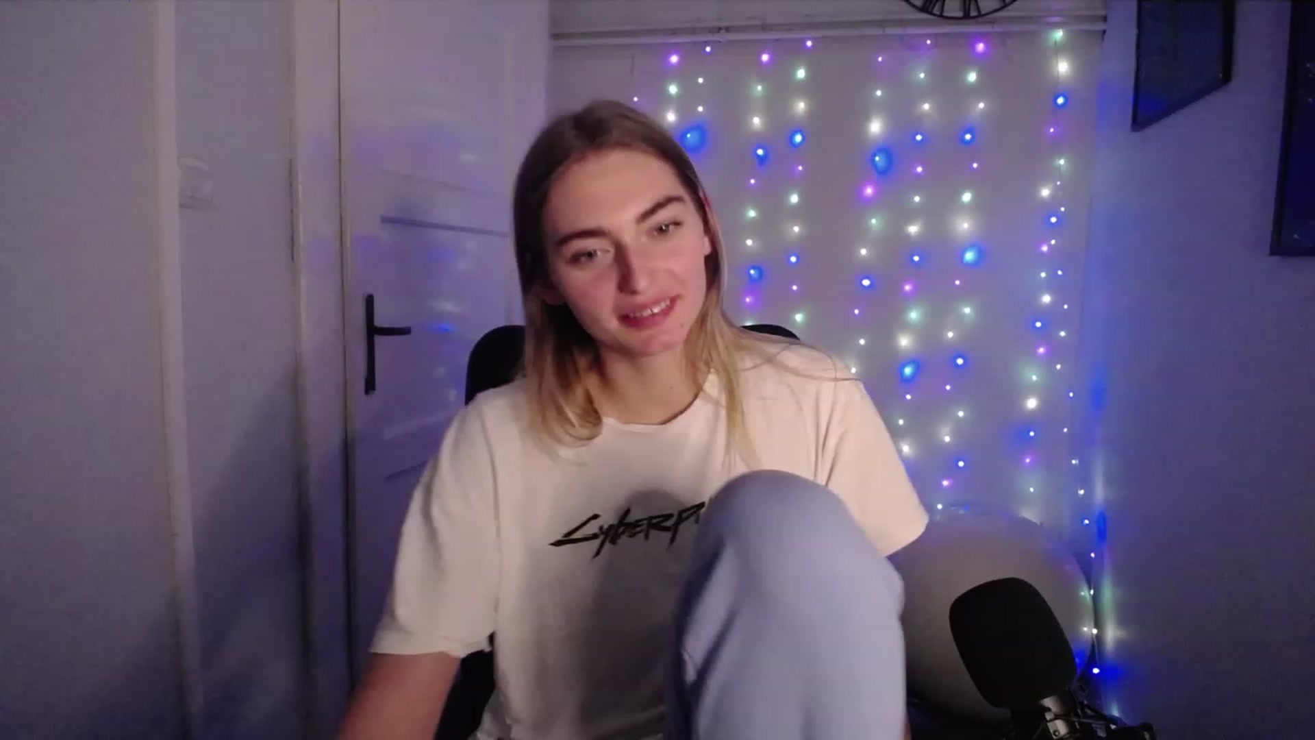 Gallery image thumbnail from PersonYouNeed's myfreecams stream on, 10/13/2023, 14:29 image 13 of 20