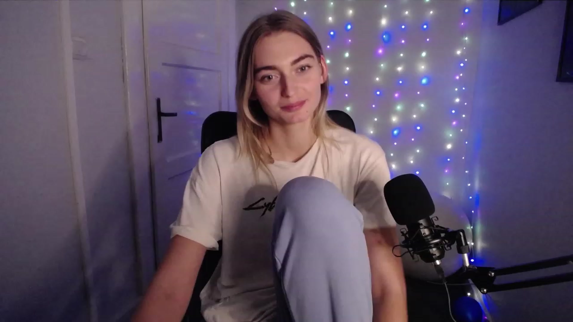 Gallery image thumbnail from PersonYouNeed's myfreecams stream on, 10/13/2023, 14:29 image 20 of 20