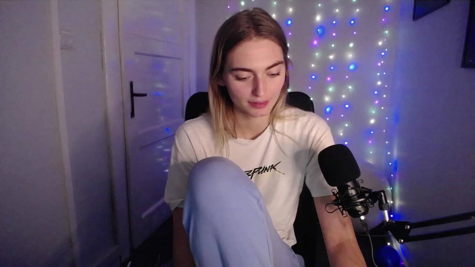 Gallery image thumbnail from PersonYouNeed's myfreecams stream on, 10/13/2023, 14:29 image 18 of 20