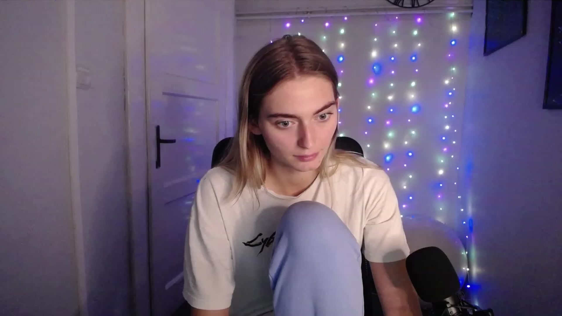 Gallery image thumbnail from PersonYouNeed's myfreecams stream on, 10/13/2023, 14:29 image 10 of 20