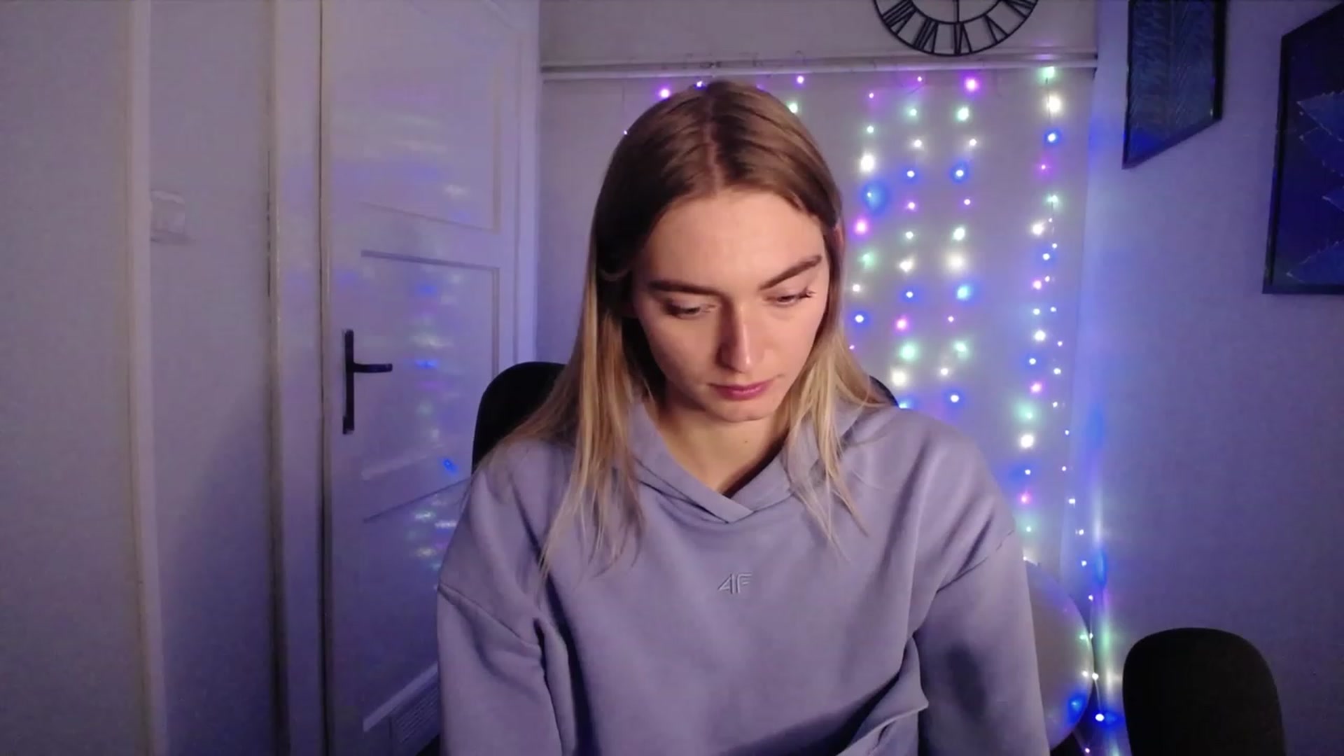 Gallery image thumbnail from PersonYouNeed's myfreecams stream on, 10/17/2023, 12:12 image 17 of 20