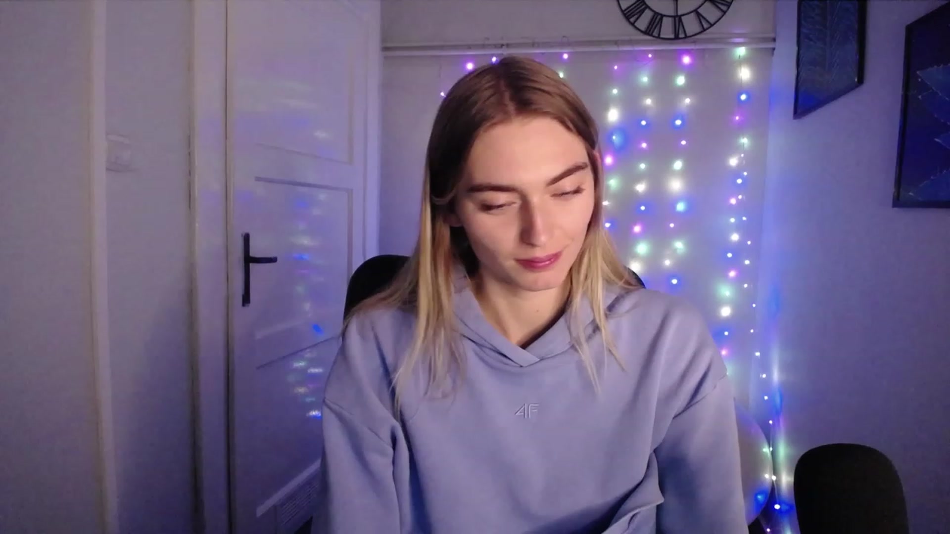 Gallery image thumbnail from PersonYouNeed's myfreecams stream on, 10/17/2023, 12:12 image 19 of 20