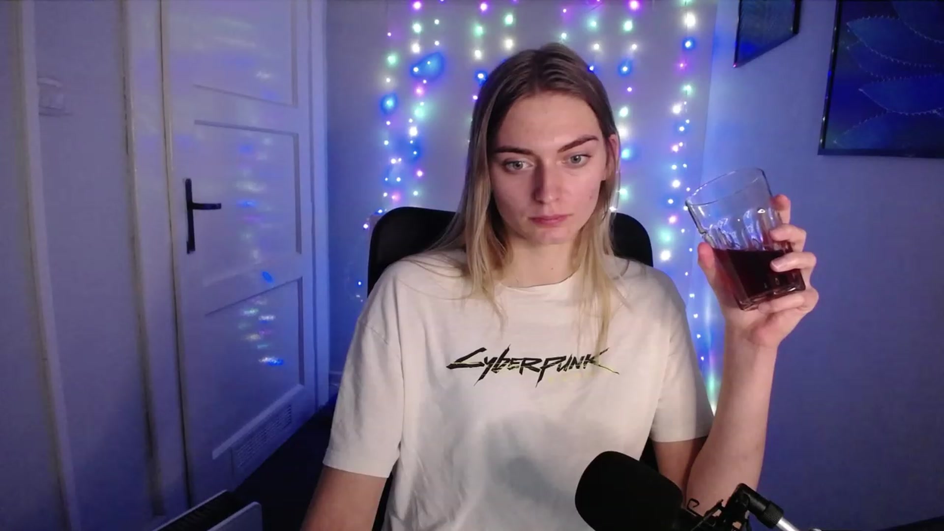 Gallery image thumbnail from PersonYouNeed's myfreecams stream on, 10/18/2023, 14:25 image 8 of 20