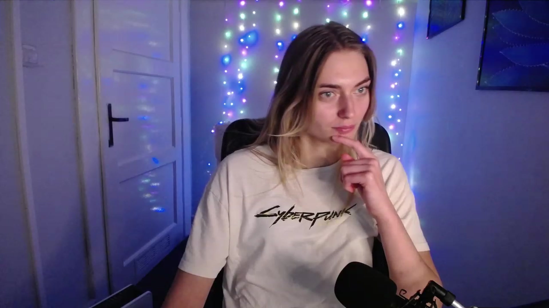 Gallery image thumbnail from PersonYouNeed's myfreecams stream on, 10/18/2023, 14:25 image 11 of 20