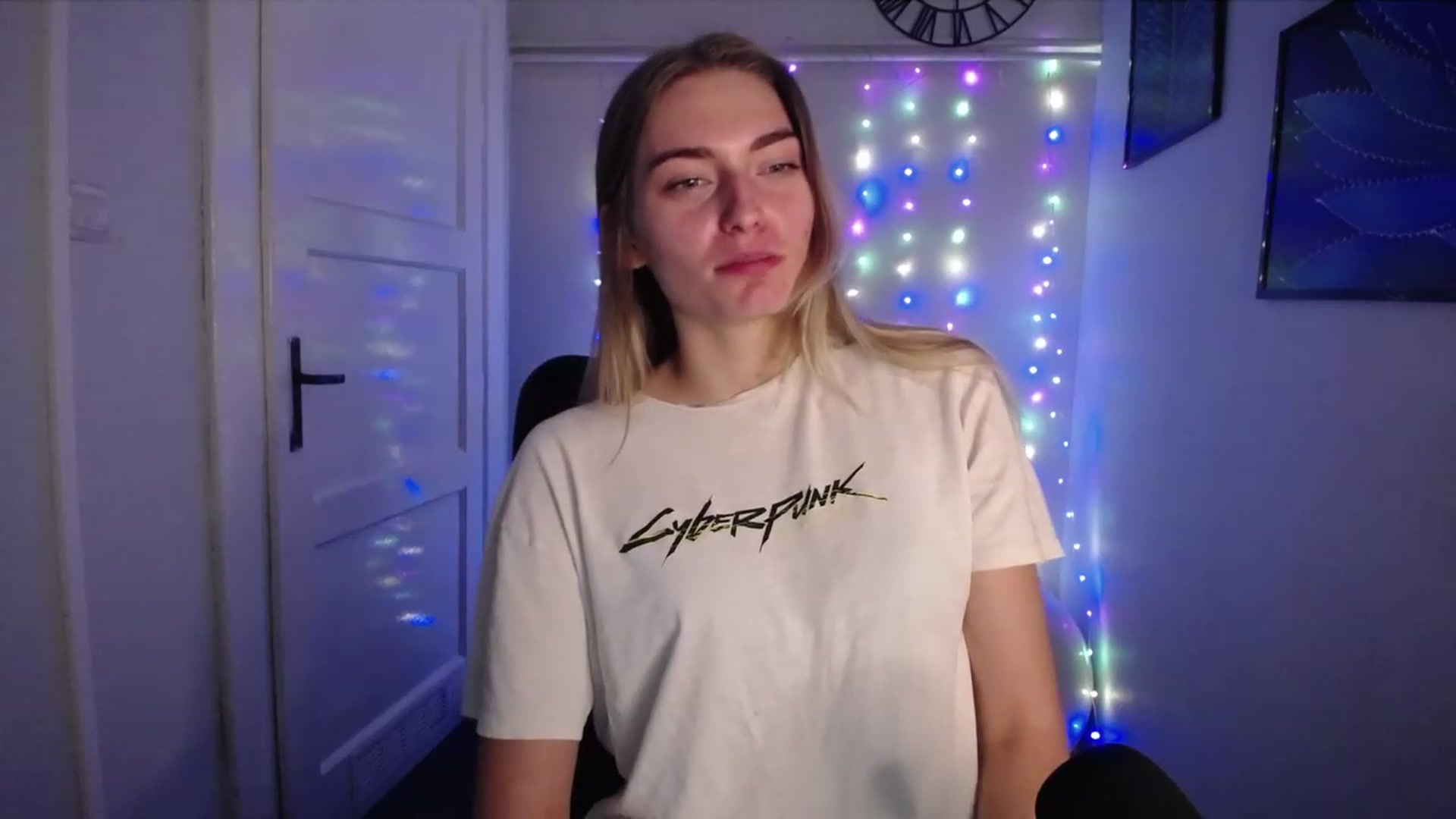 Gallery image thumbnail from PersonYouNeed's myfreecams stream on, 10/18/2023, 14:25 image 17 of 20