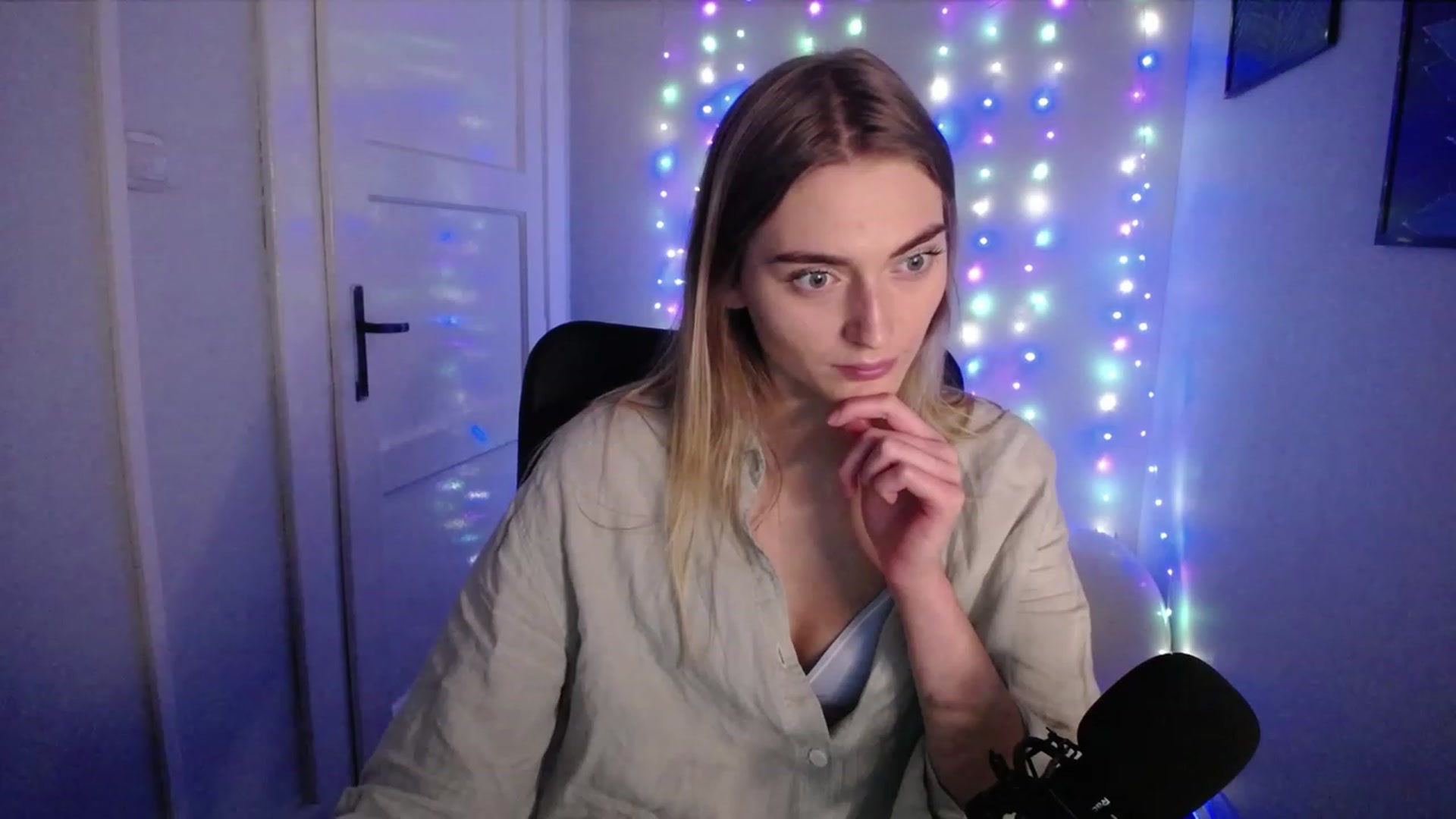 Gallery image thumbnail from PersonYouNeed's myfreecams stream on, 10/23/2023, 14:00 image 20 of 20