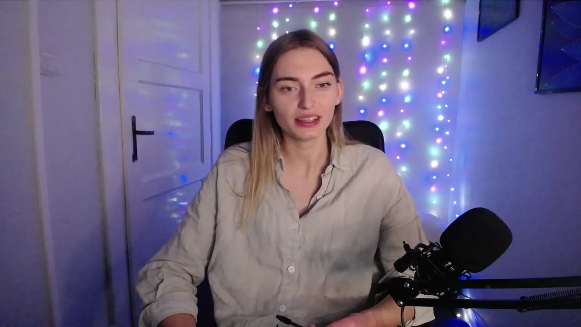 Gallery image thumbnail from PersonYouNeed's myfreecams stream on, 10/23/2023, 14:00 image 3 of 20