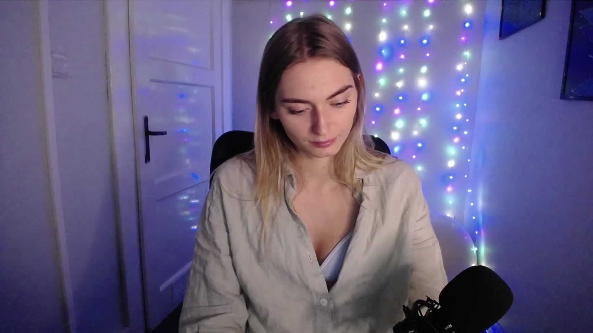 Gallery image thumbnail from PersonYouNeed's myfreecams stream on, 10/23/2023, 14:00 image 18 of 20