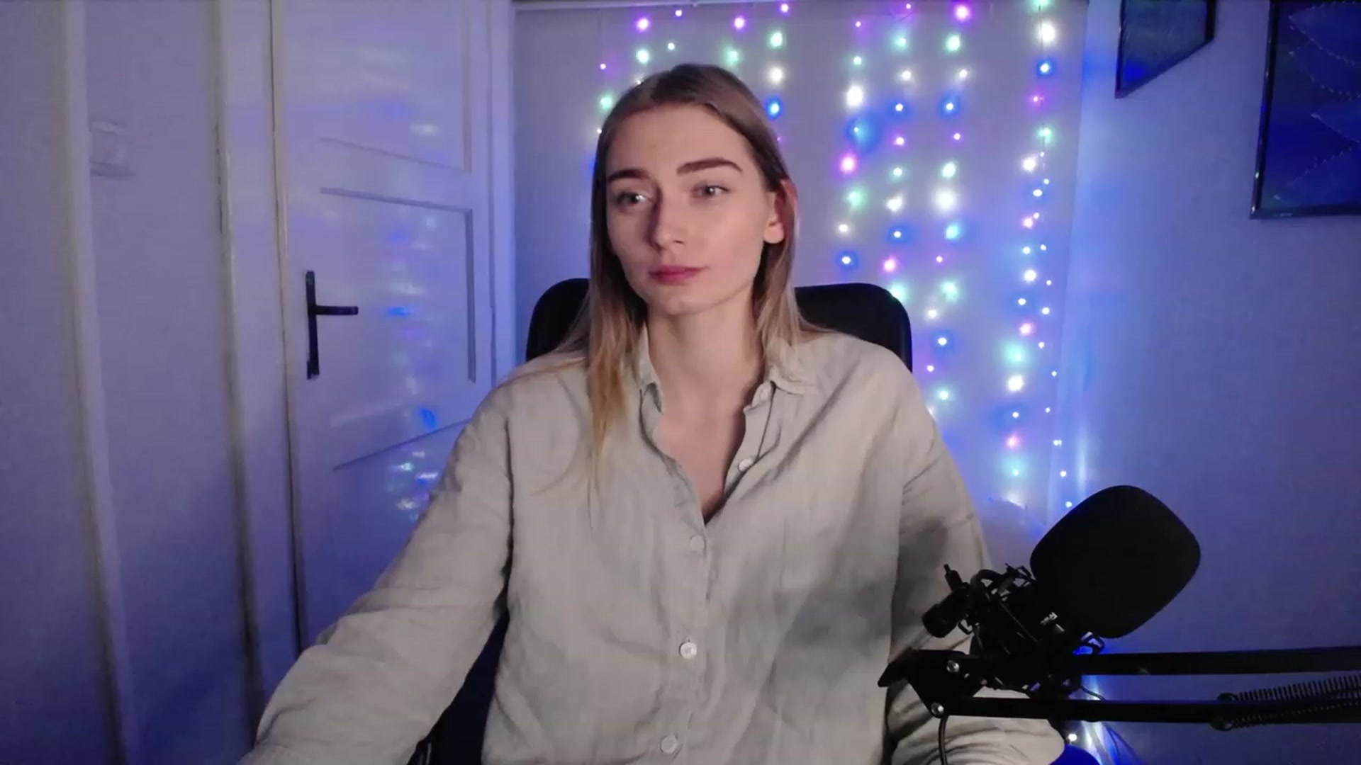 Gallery image thumbnail from PersonYouNeed's myfreecams stream on, 10/23/2023, 14:00 image 5 of 20