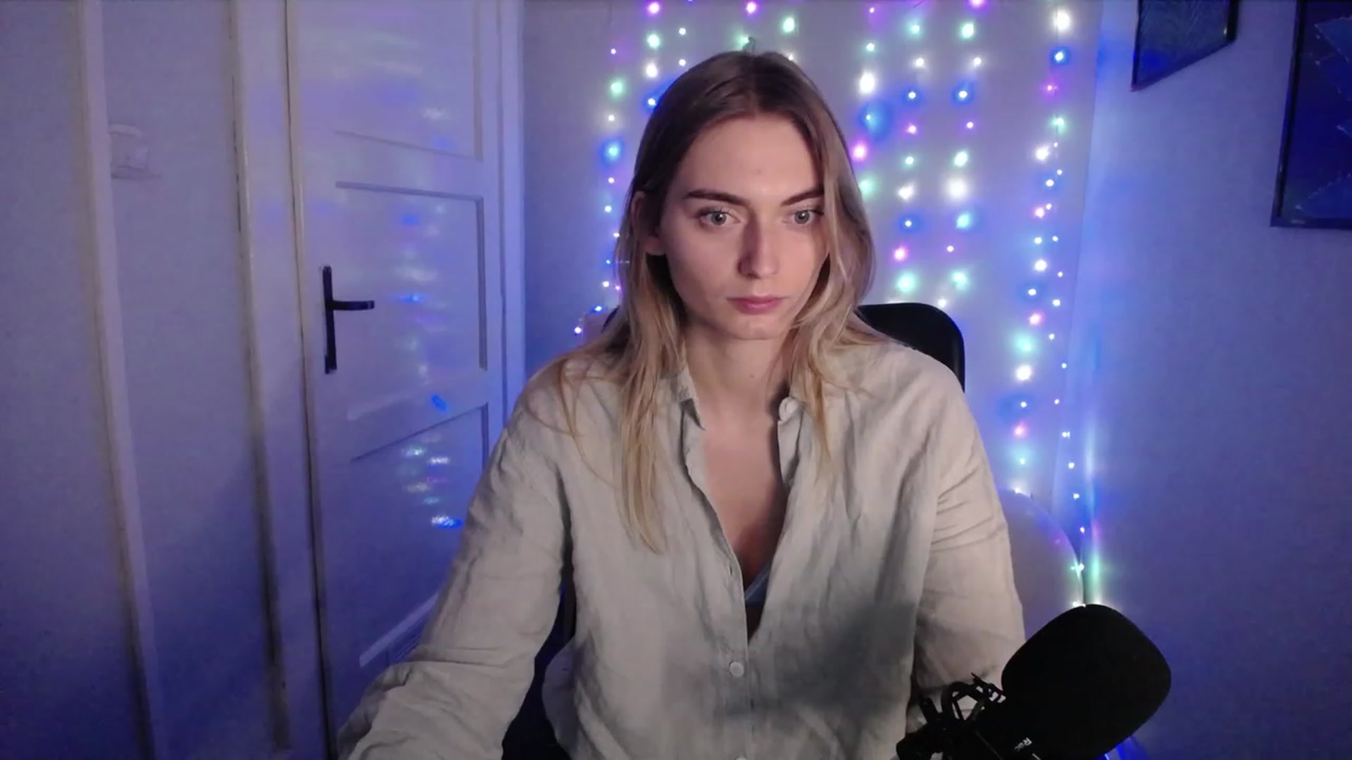 Gallery image thumbnail from PersonYouNeed's myfreecams stream on, 10/23/2023, 15:33 image 6 of 20