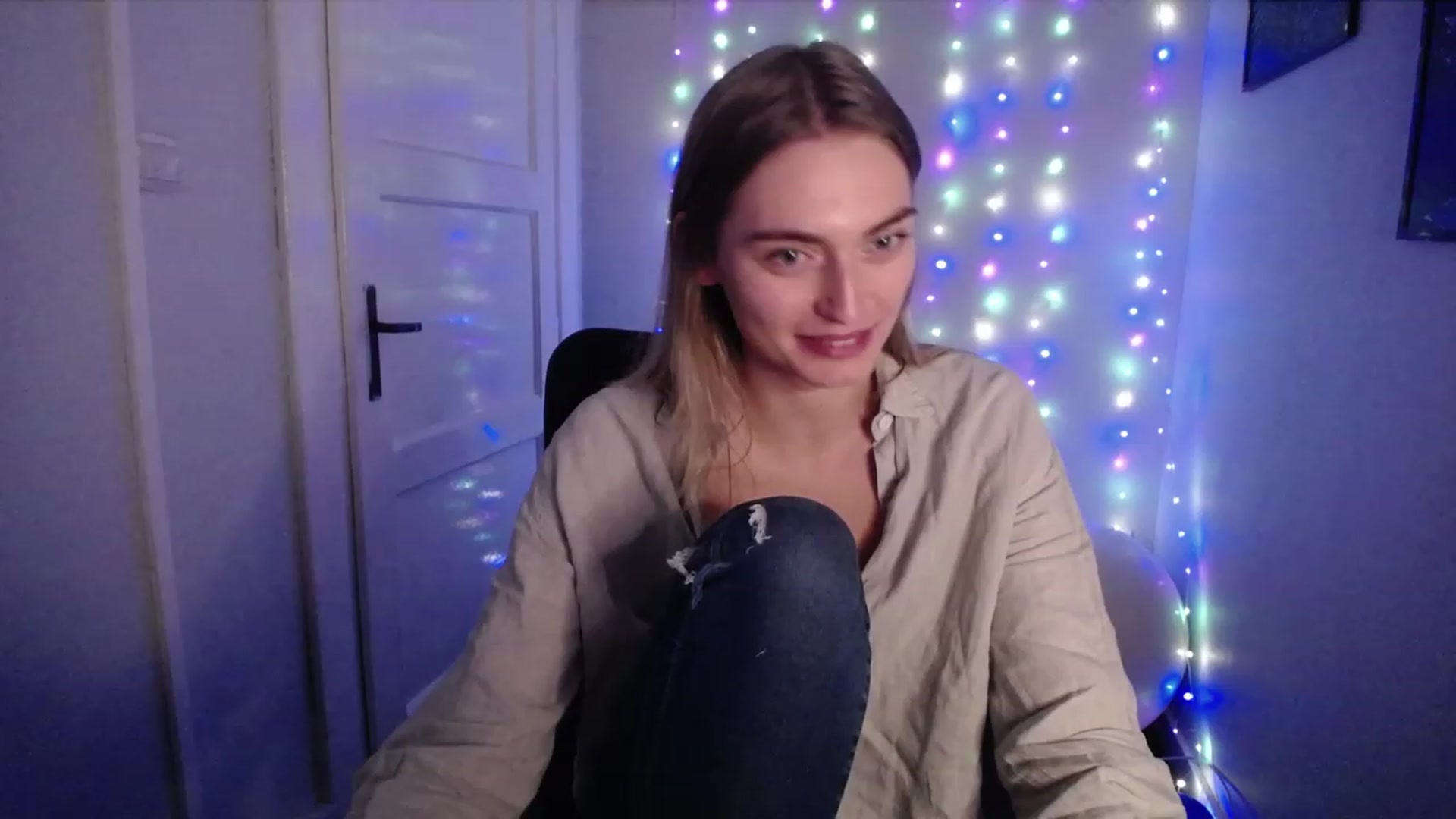 Gallery image thumbnail from PersonYouNeed's myfreecams stream on, 10/23/2023, 15:33 image 17 of 20