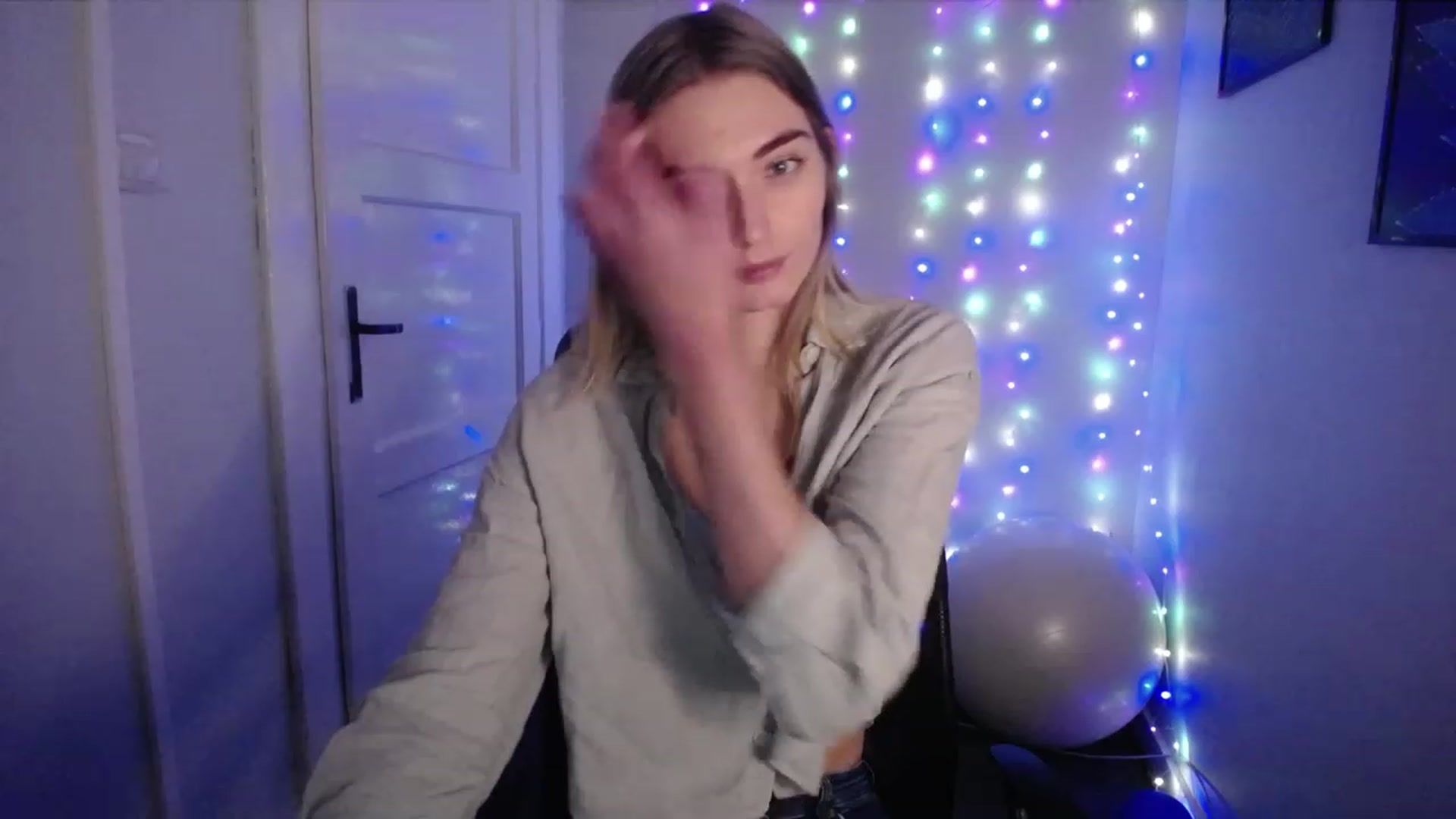 Gallery image thumbnail from PersonYouNeed's myfreecams stream on, 10/23/2023, 15:33 image 8 of 20