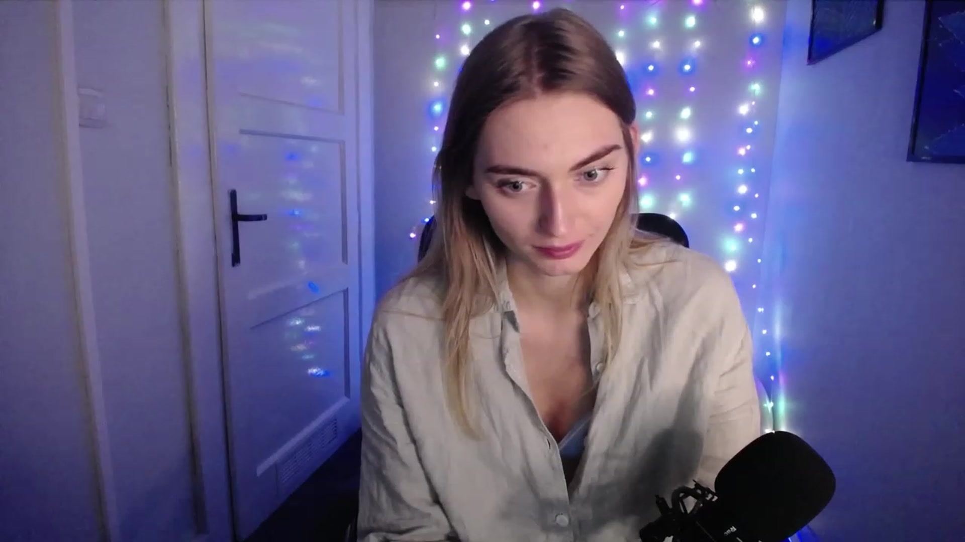 Gallery image thumbnail from PersonYouNeed's myfreecams stream on, 10/23/2023, 15:33 image 7 of 20