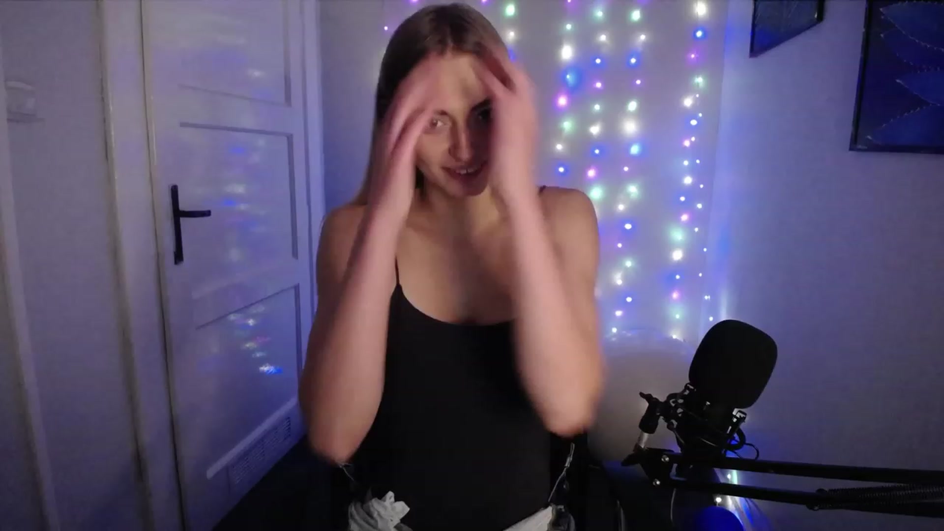 Gallery image thumbnail from PersonYouNeed's myfreecams stream on, 10/30/2023, 14:53 image 8 of 20