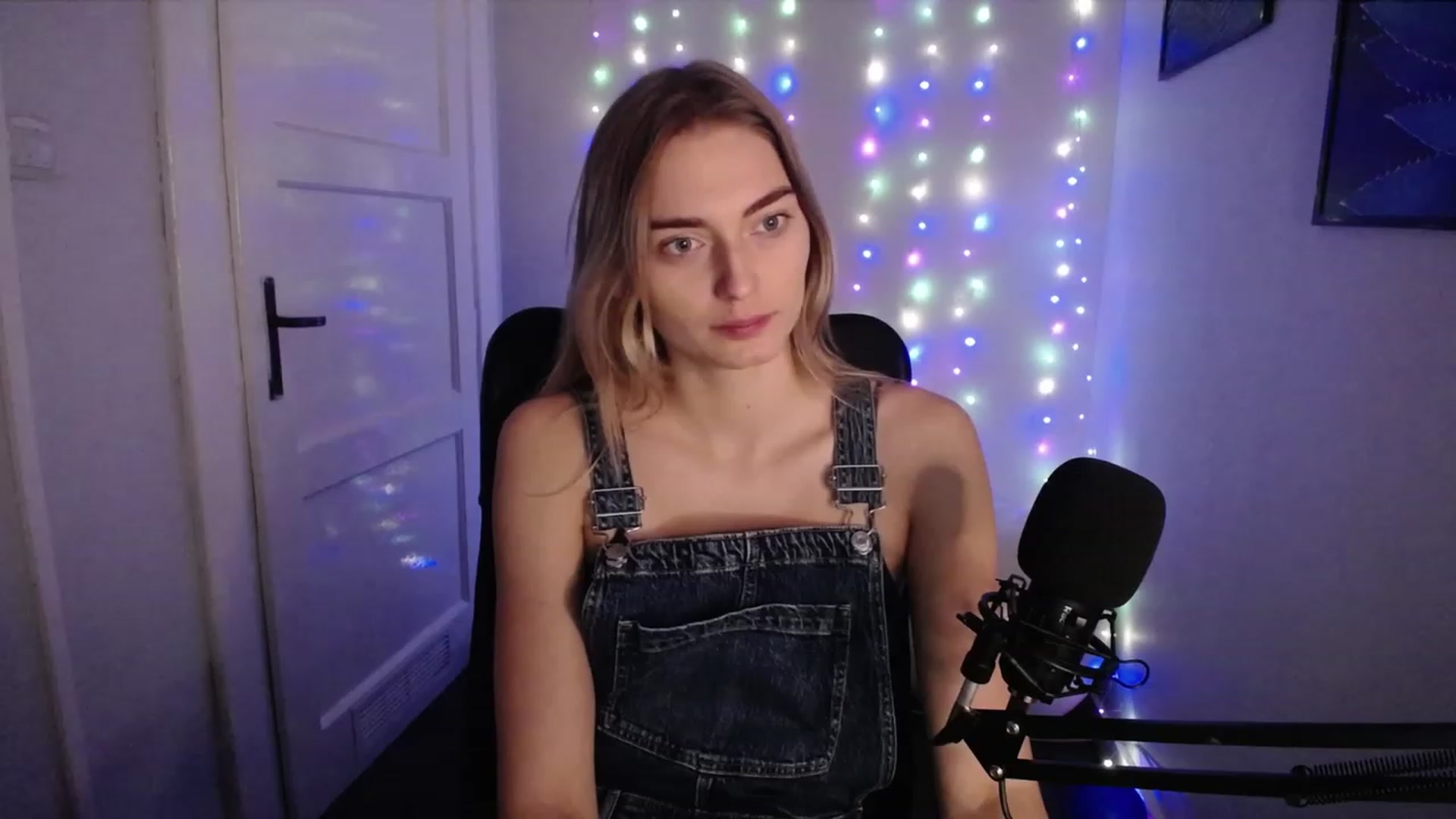 Gallery image thumbnail from PersonYouNeed's myfreecams stream on, 10/30/2023, 14:53 image 3 of 20